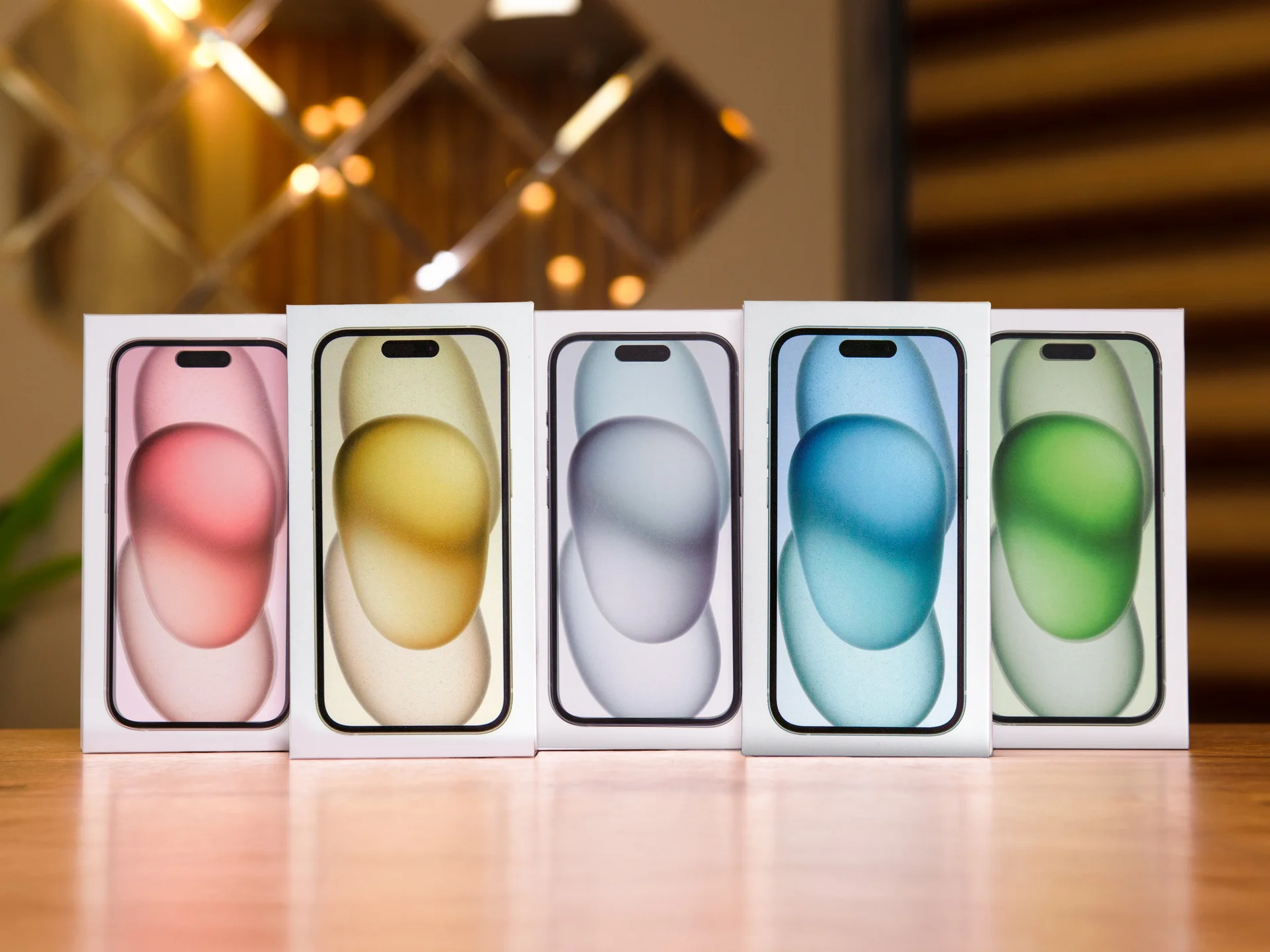 Коробка iPhone 15 Plus Pink (Розовый) - миниатюра 2