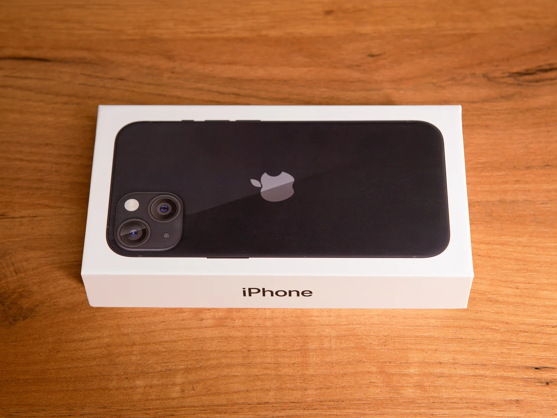 Коробка iPhone 13 Midnight (Черный) - изображение 1