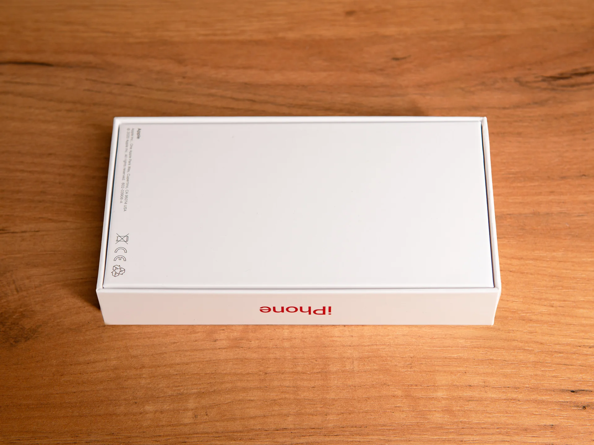 Коробка iPhone 12 Red (Красный) - миниатюра 2