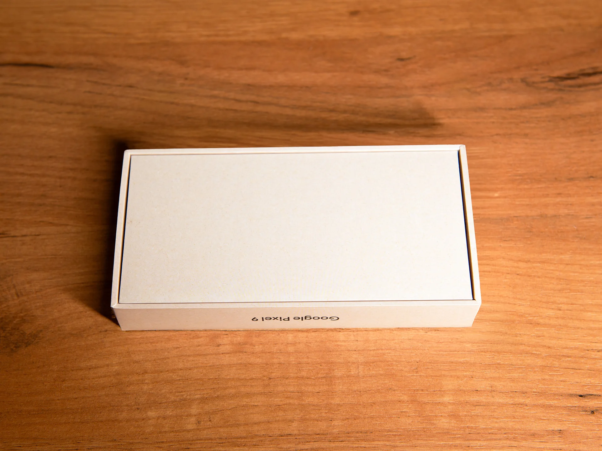 Коробка Google Pixel 9 - миниатюра 5