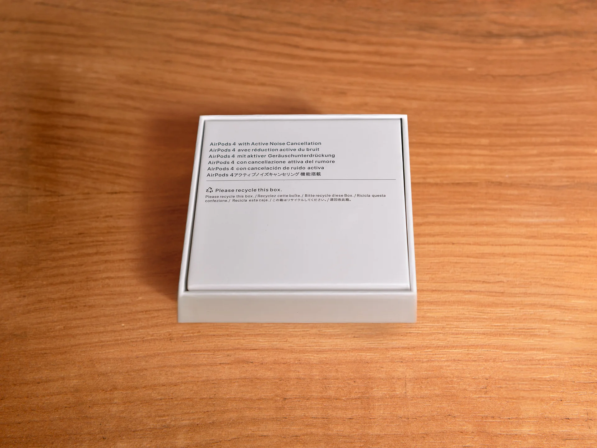 Коробка AirPods 4 ANC - миниатюра 2