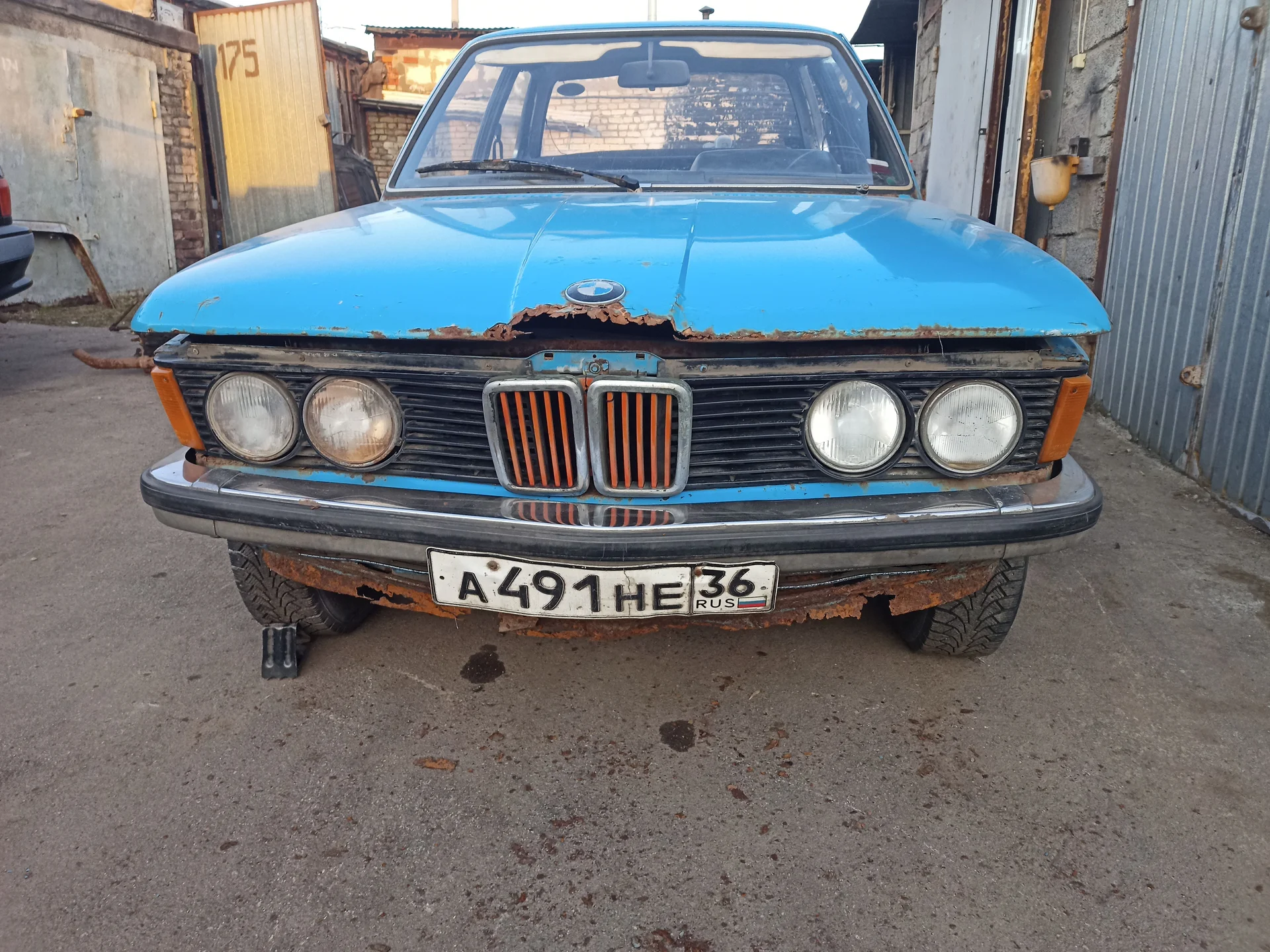 BMW E21 БМВ третья серия е21