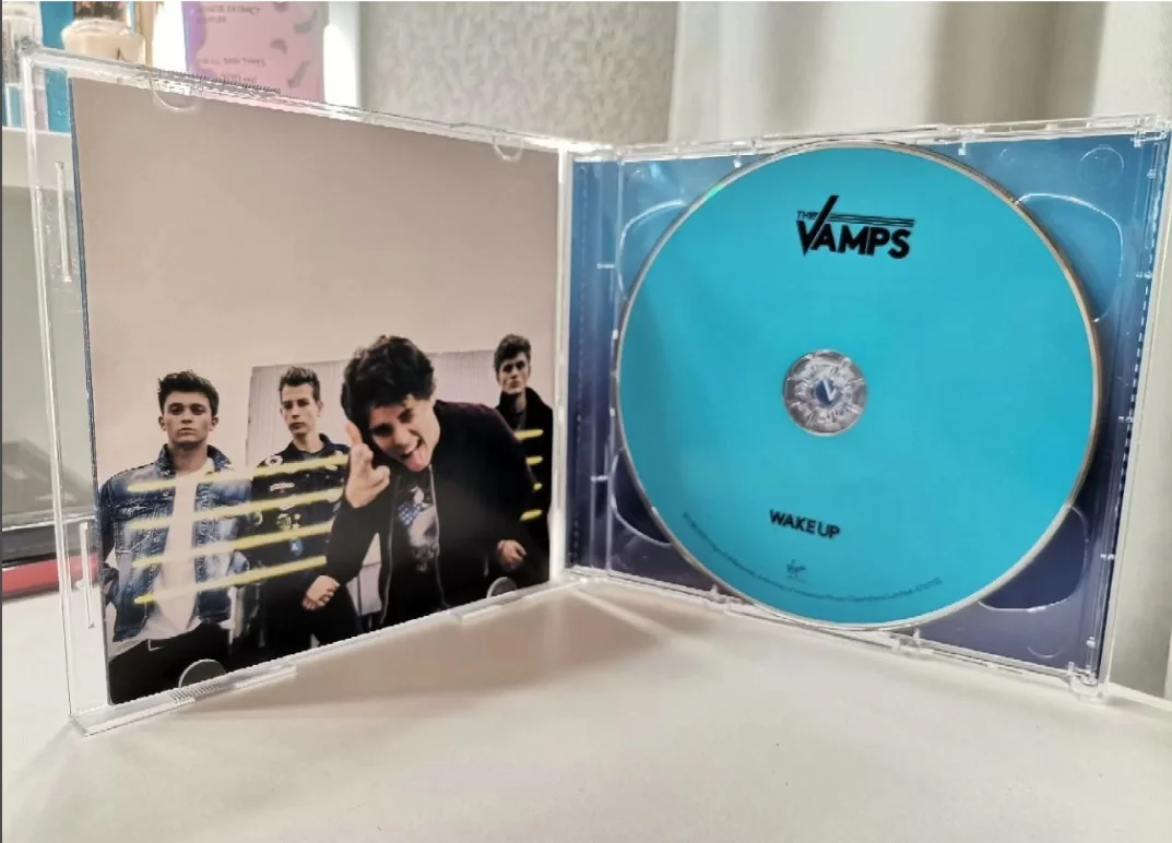 The Vamps - Wake Up (CD) + Concert (DVD)
