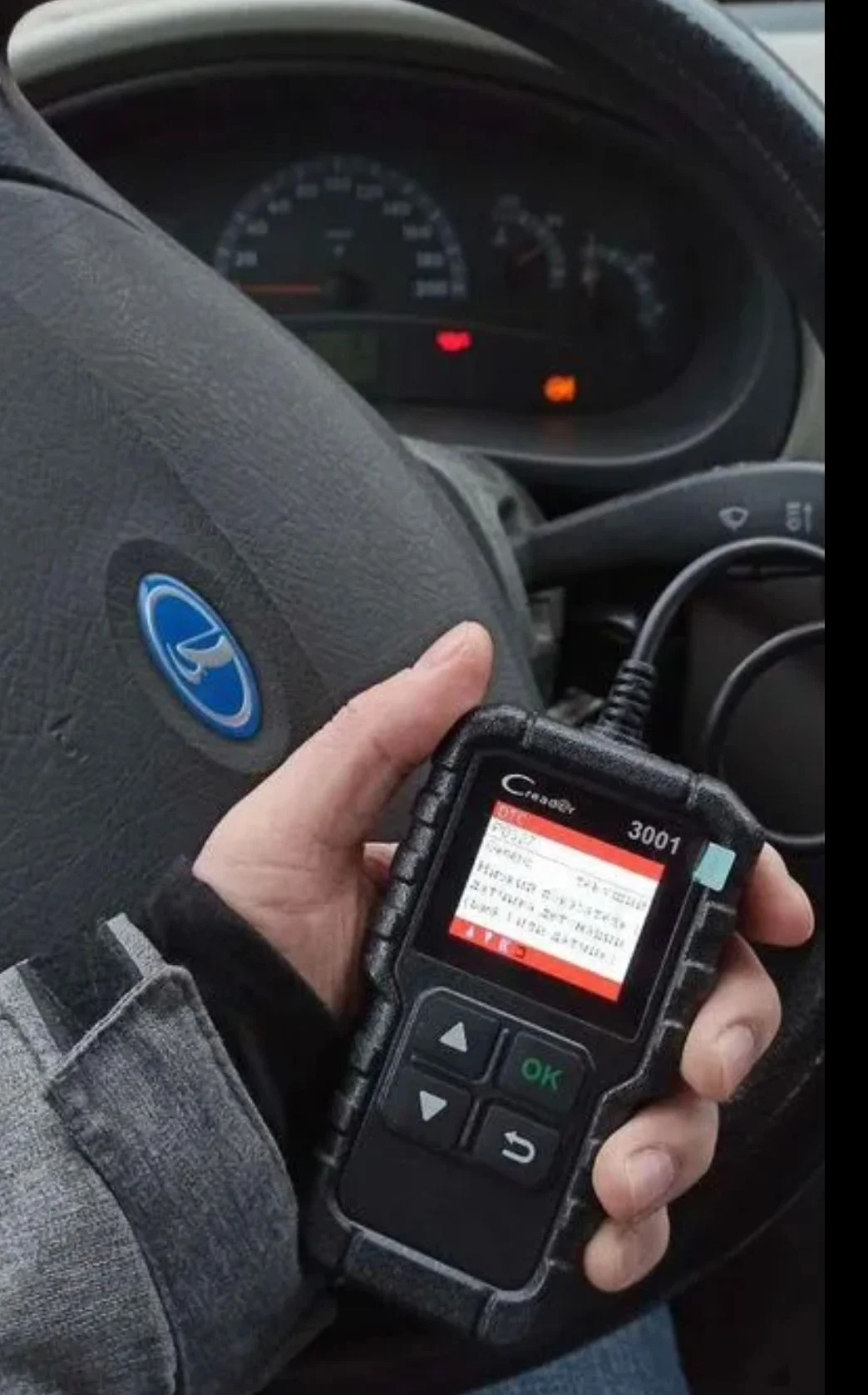 Автосканер Launch x431 cr3001 Obd2 - миниатюра 2