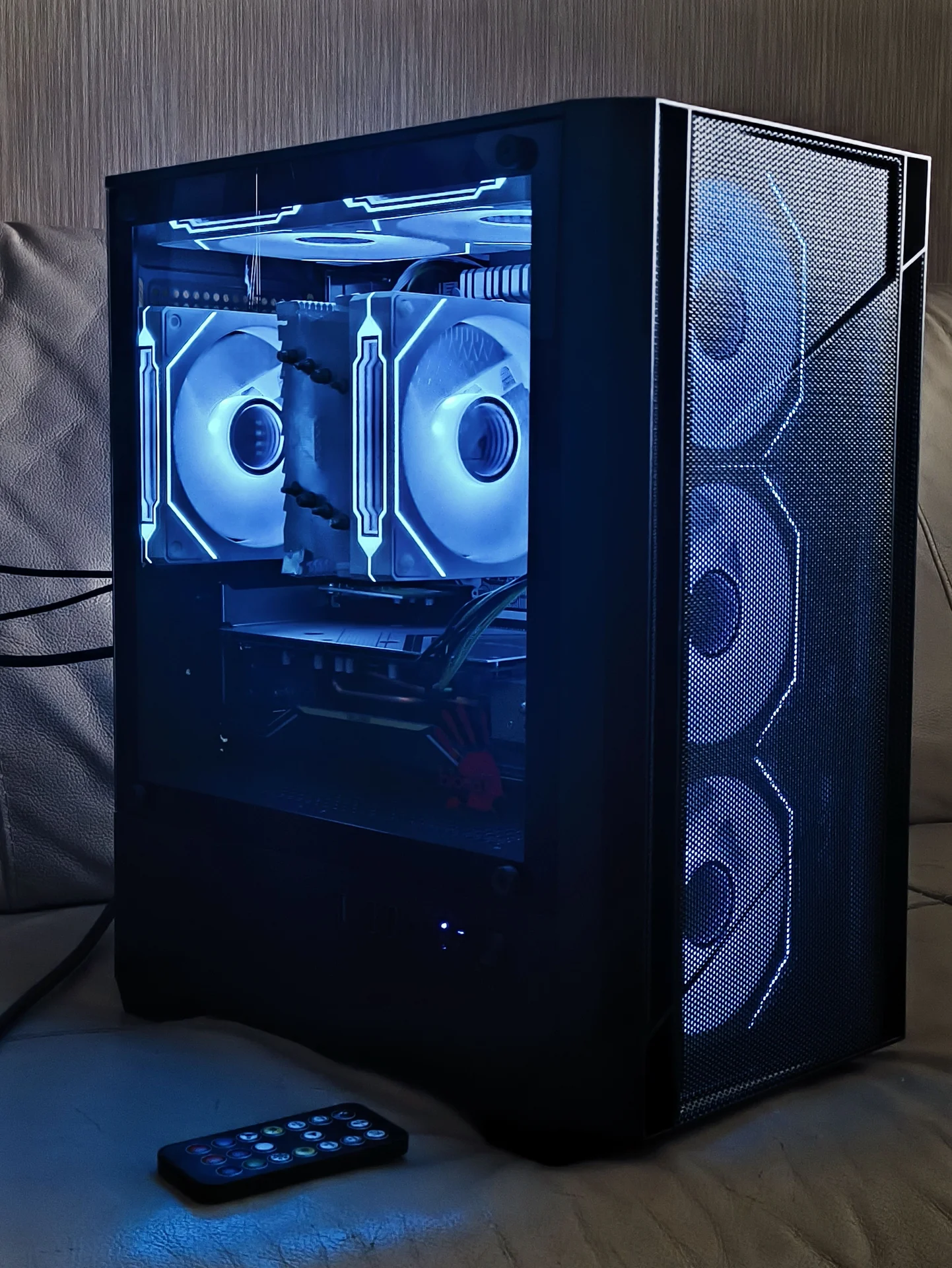 Ryzen 7 2700x/16Gb/RX5600/SSD-1Tb/Wi-Fi - миниатюра 2