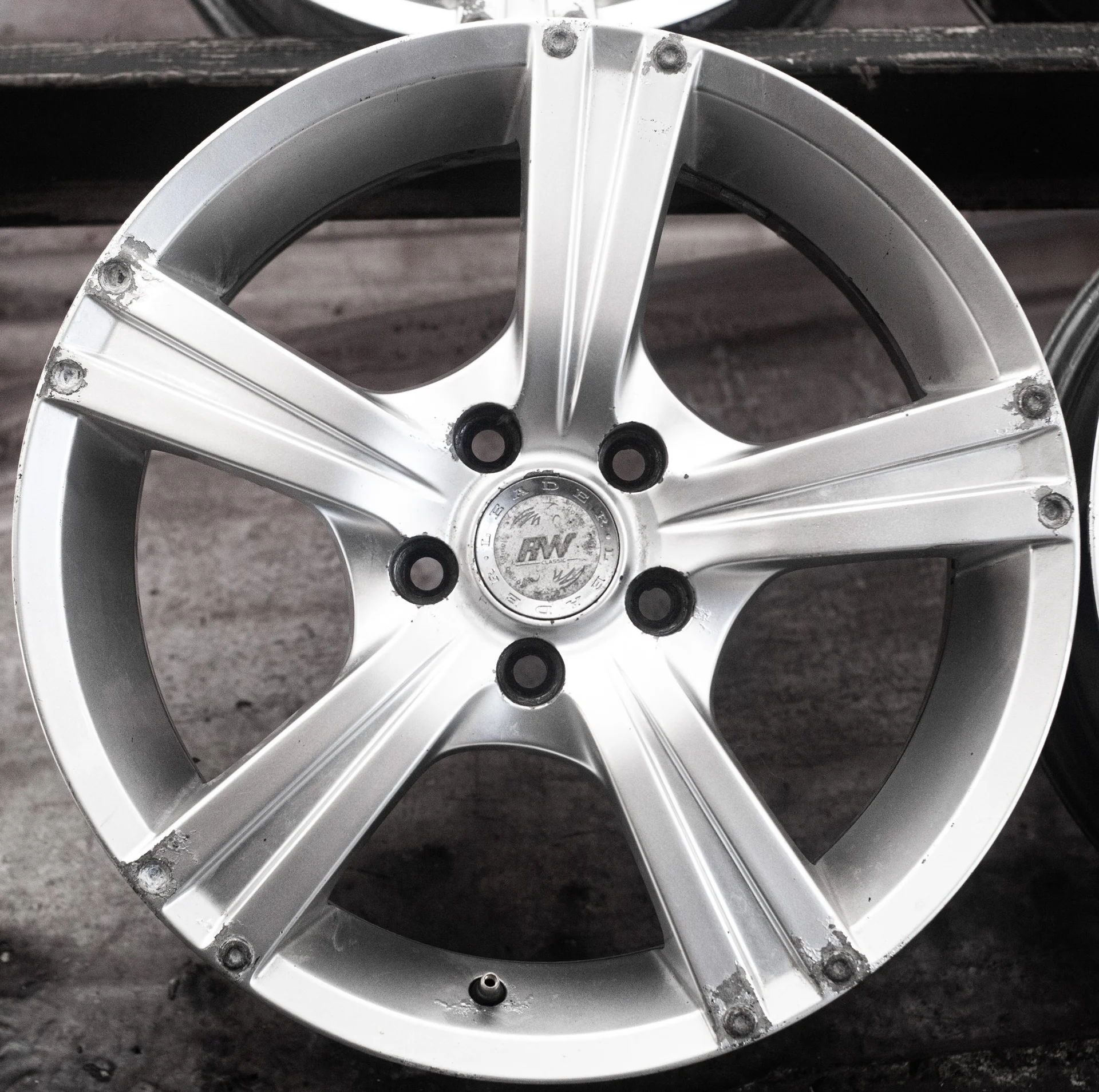 Диски б/y литые R16 Chevrolet Cruze 7Jx16 ET39 5x105 D56.6 - миниатюра 4