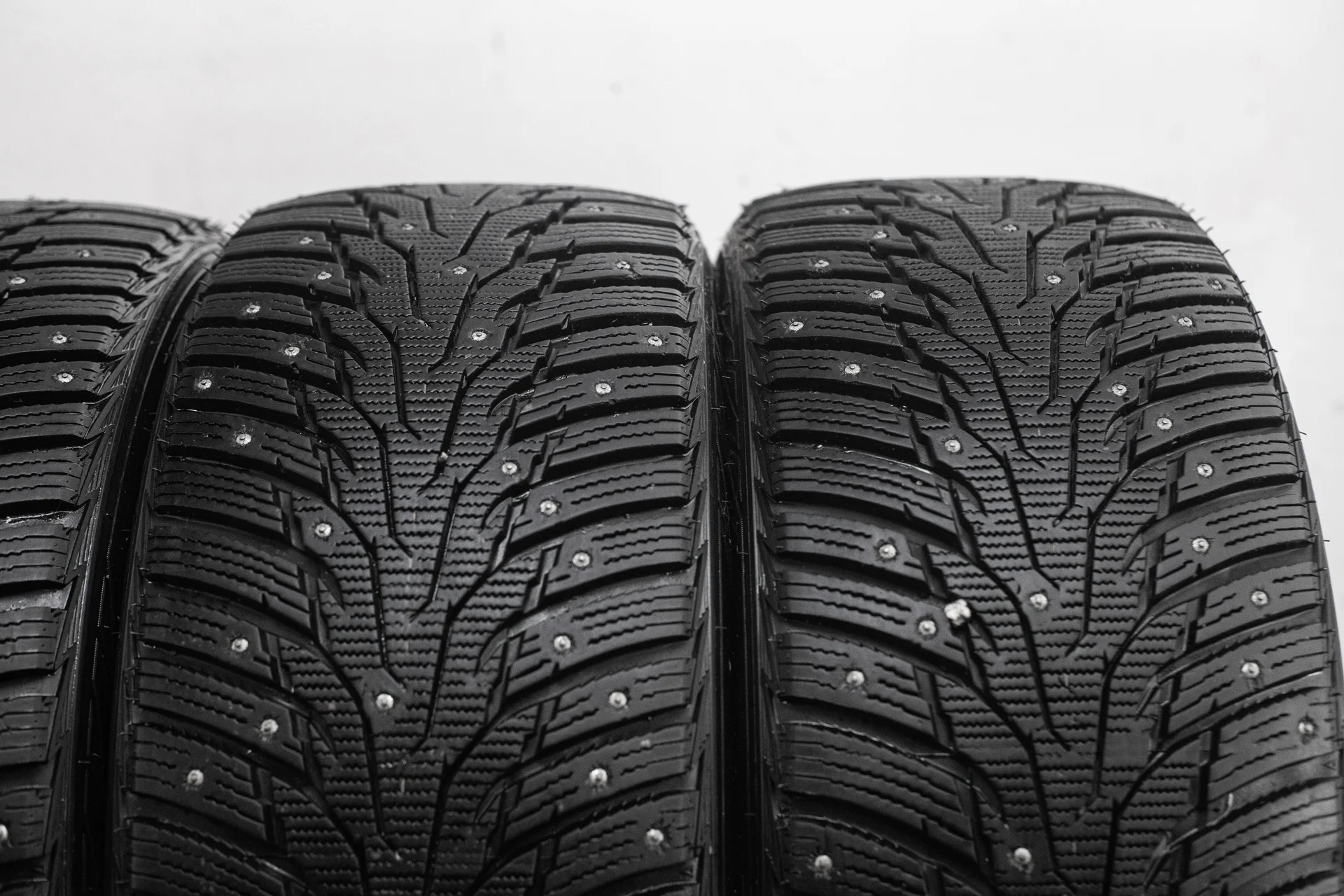 Winguard WinSpike WH62 245/45 R18 100T XL - миниатюра 4