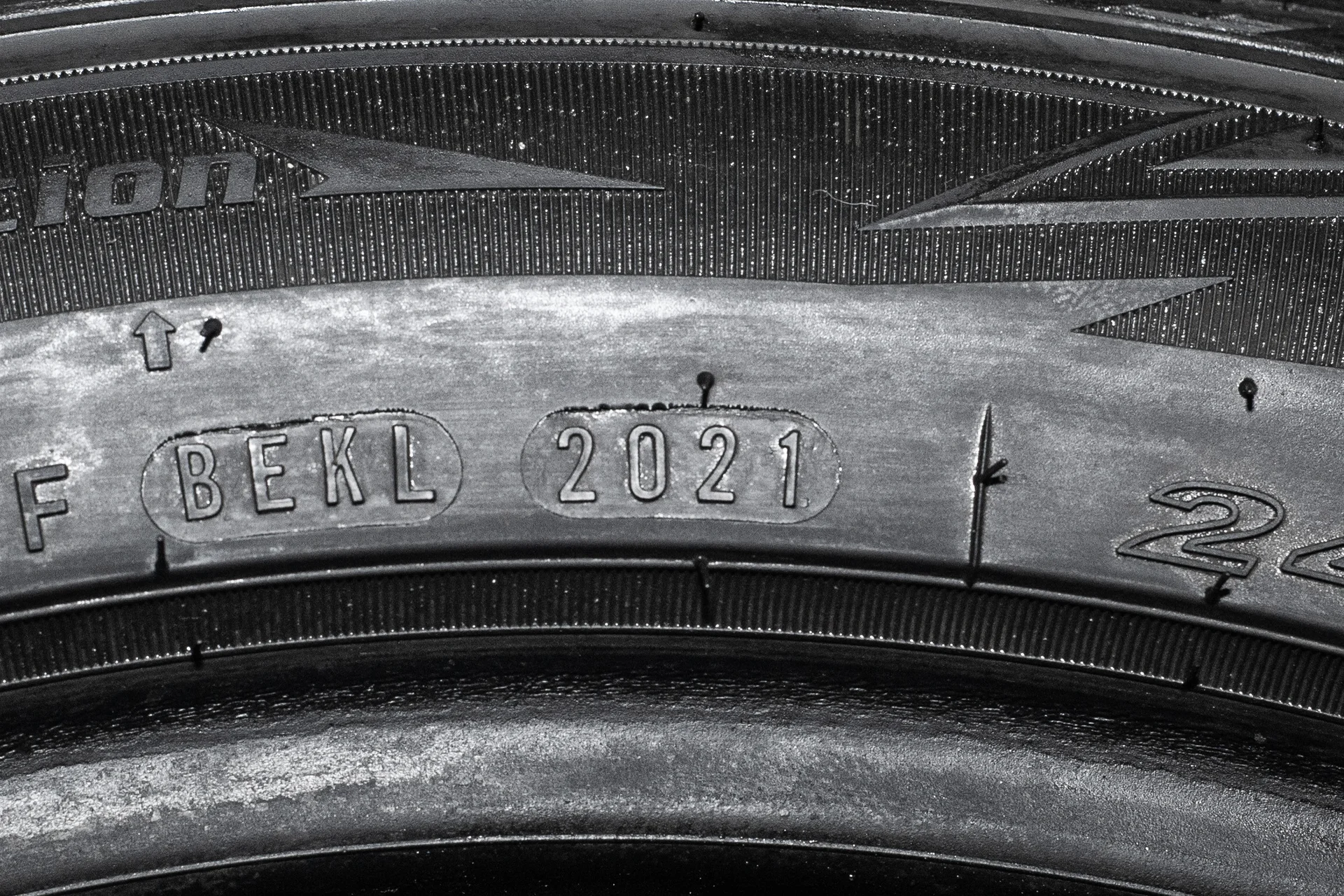 Winguard WinSpike WH62 245/45 R18 100T XL - миниатюра 8