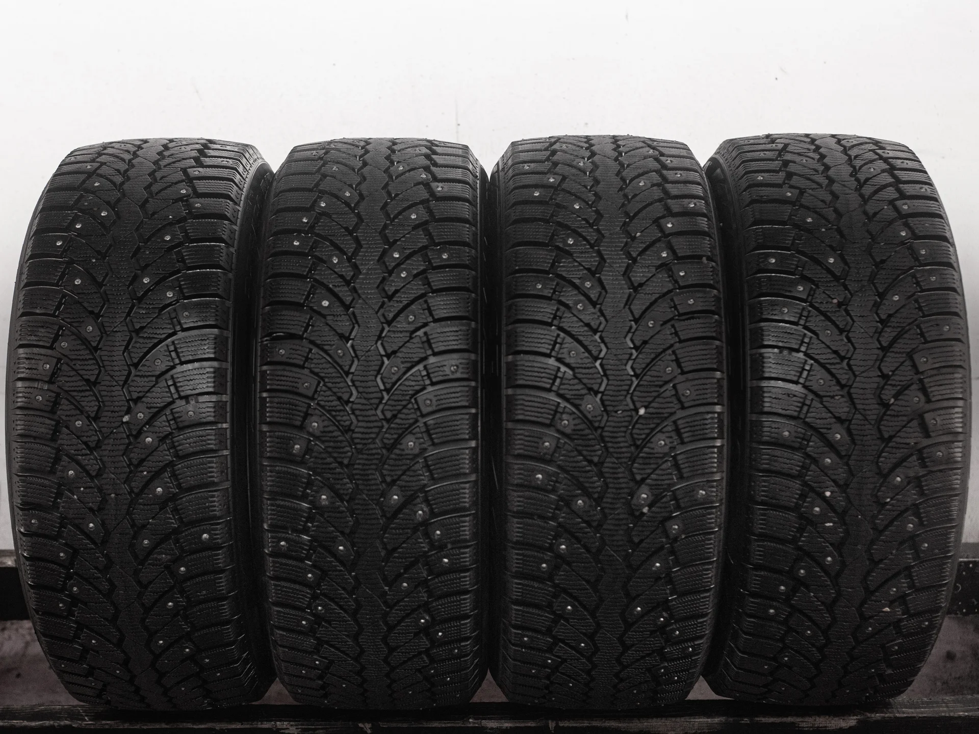 Formula Ice 225/50 R17 98T - изображение 1