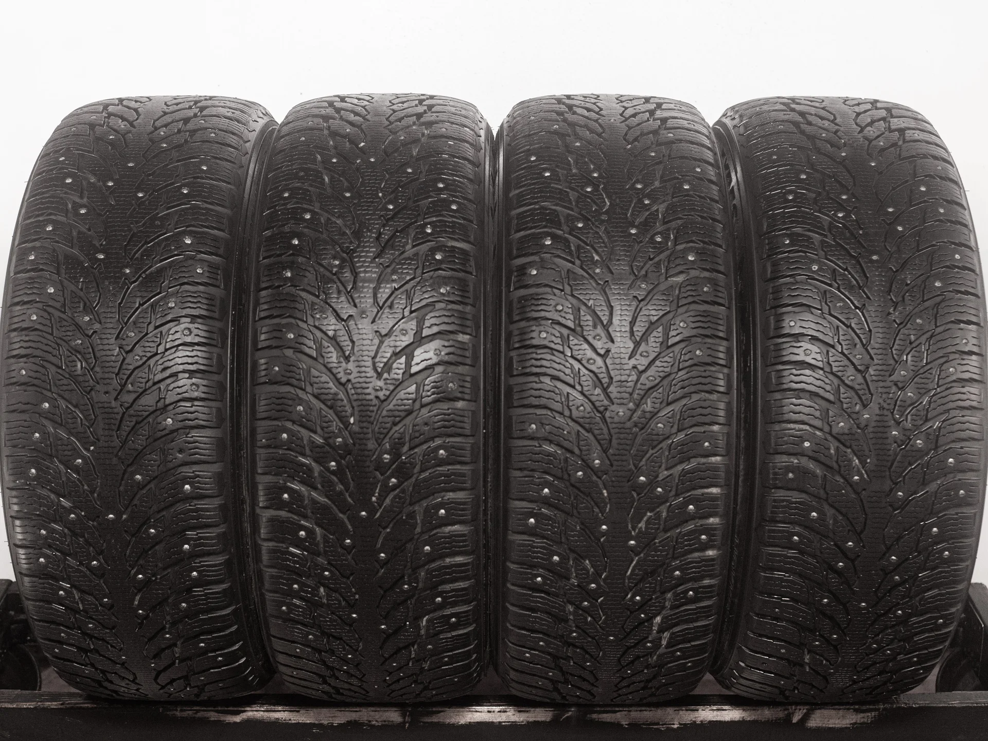 Nokian Hakkapeliitta 9 SUV 275/50 R22 115T - изображение 1