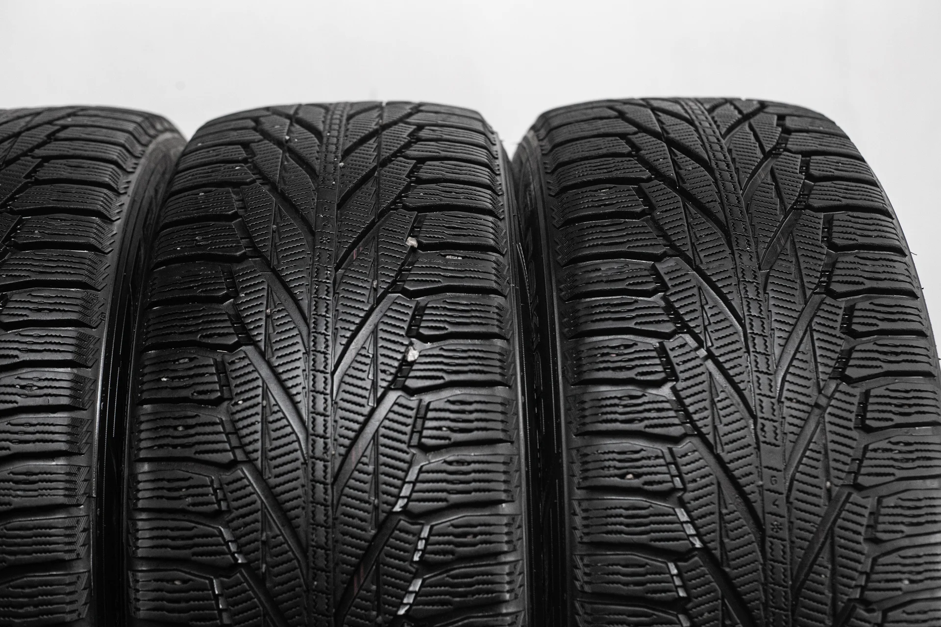 Nokian Hakkapeliitta R2 SUV 255/55 R19 111R XL - миниатюра 4