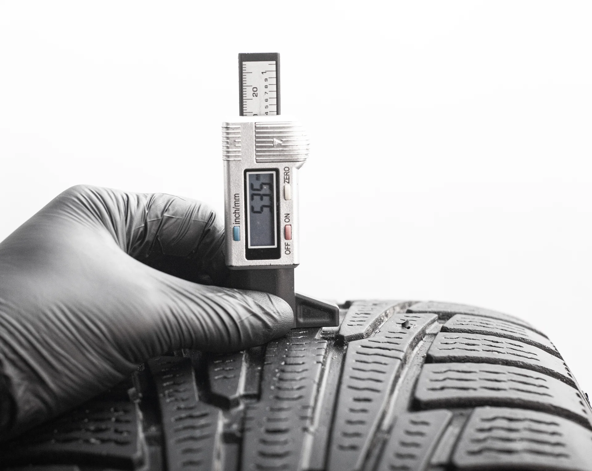 Nokian Nordman RS2 SUV 235/60 R18 107R - миниатюра 2