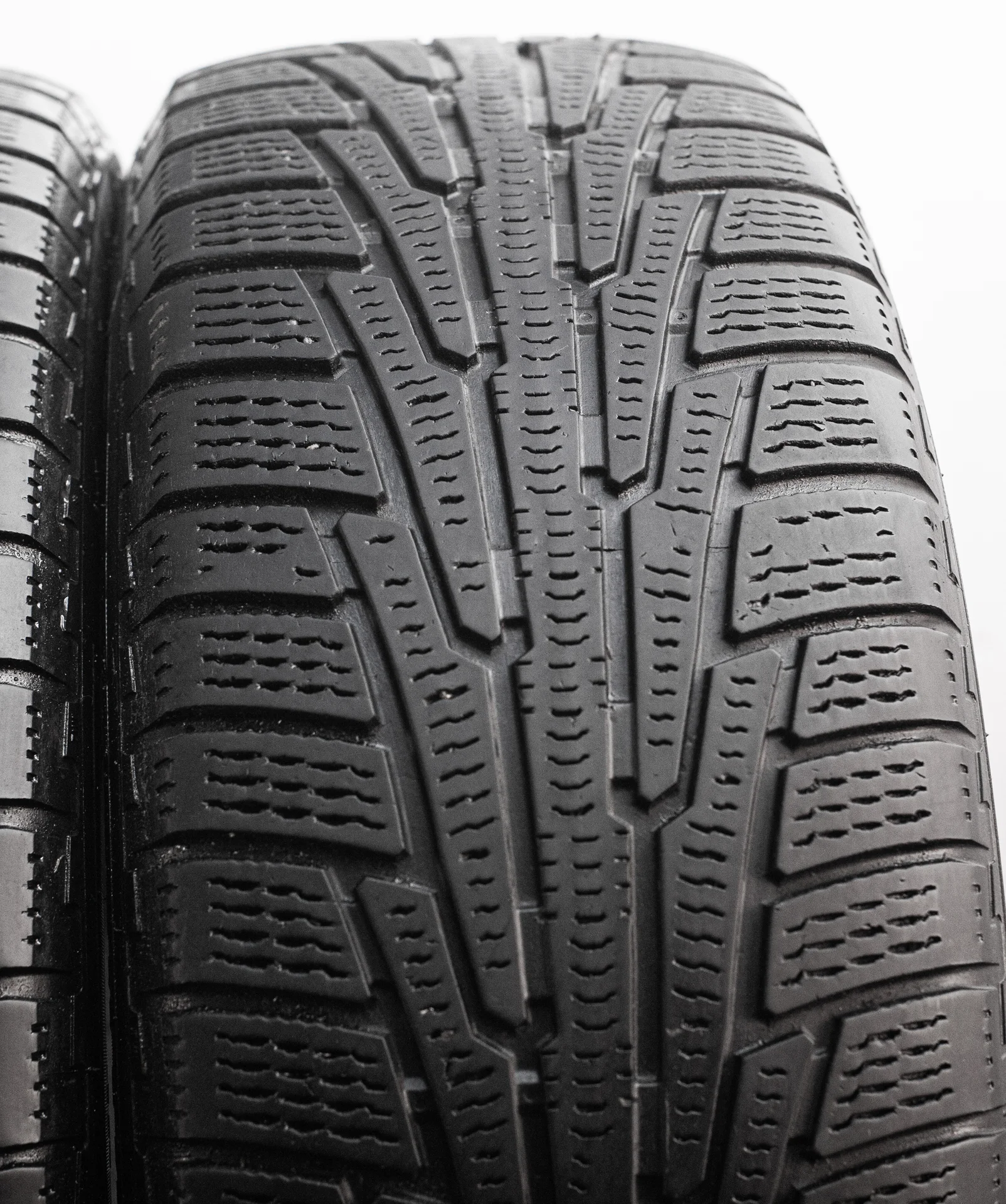 Nokian Nordman RS2 SUV 235/60 R18 107R - миниатюра 3