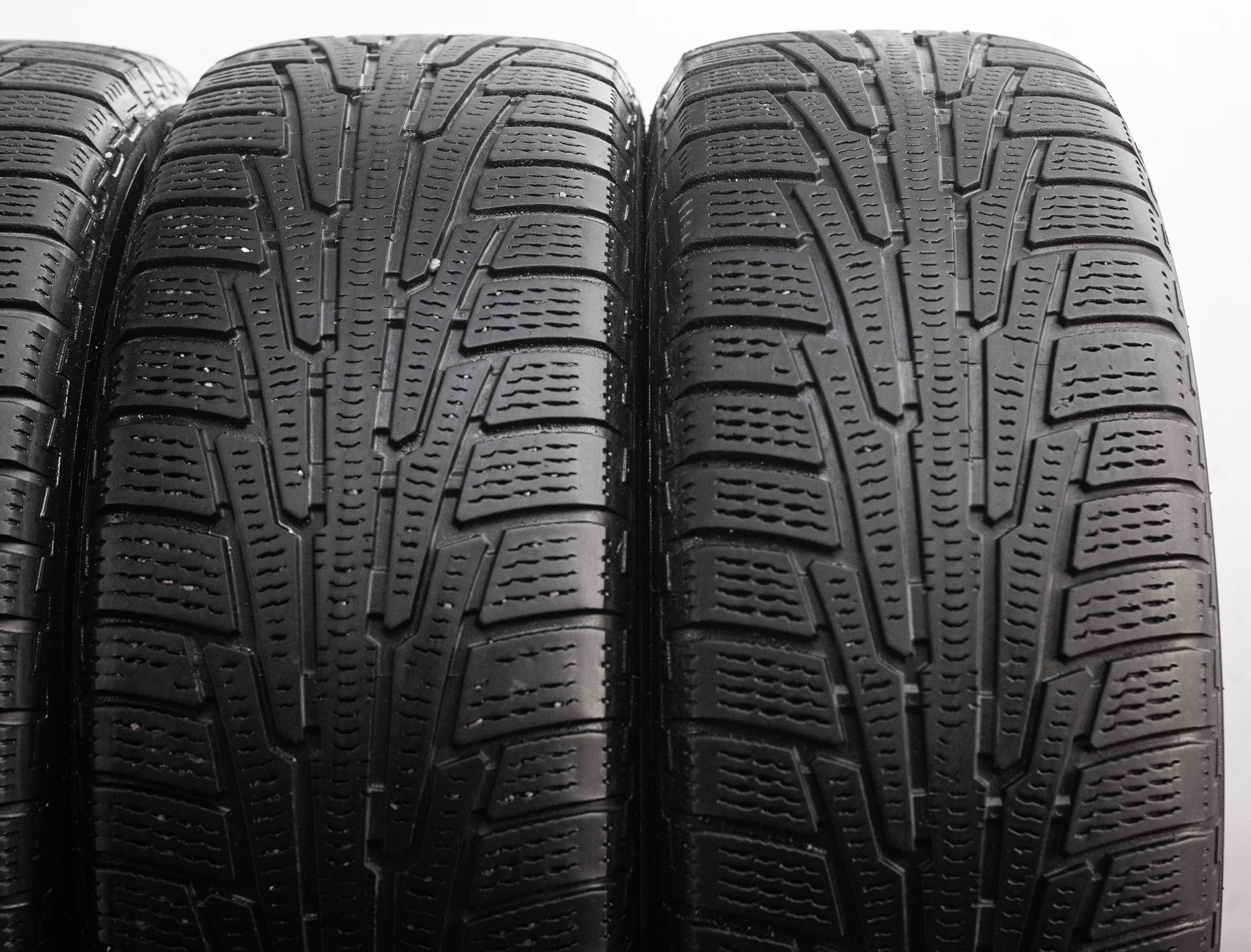 Nokian Nordman RS2 SUV 235/60 R18 107R - миниатюра 4