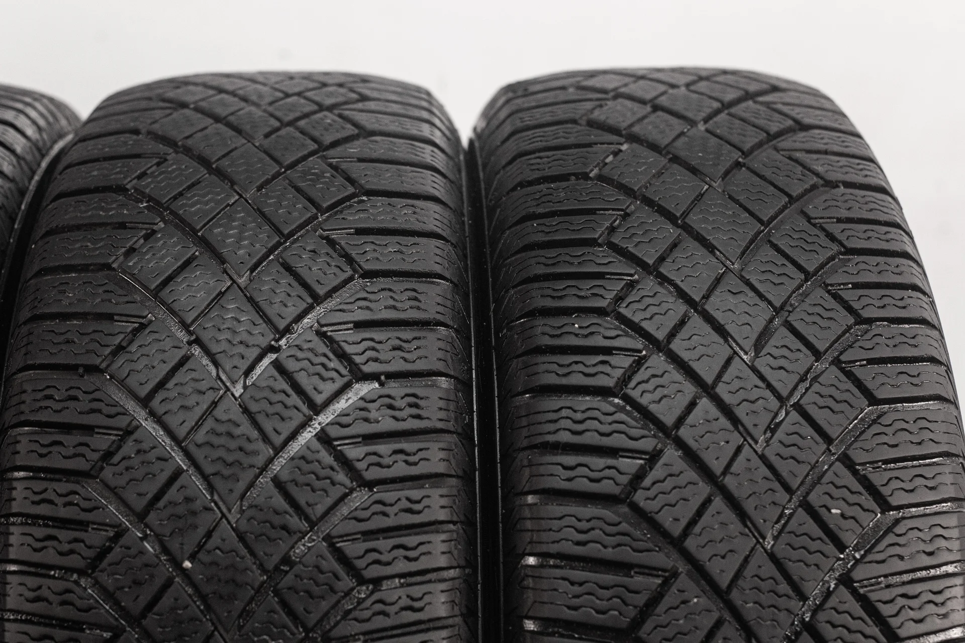 Continental VikingContact 7 215/65 R17 103T - миниатюра 4