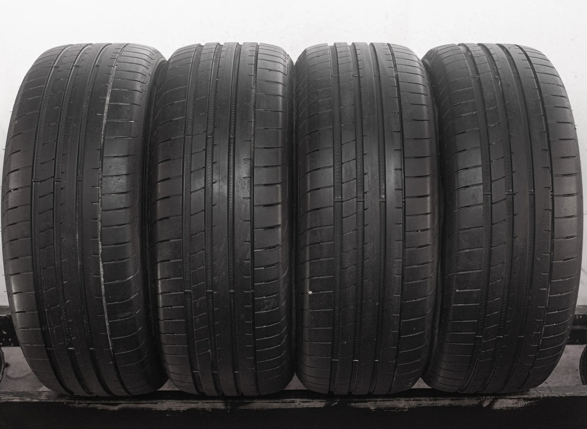 Goodyear Eagle F1 Asymmetric 3 245/45 R20 99V - изображение 1