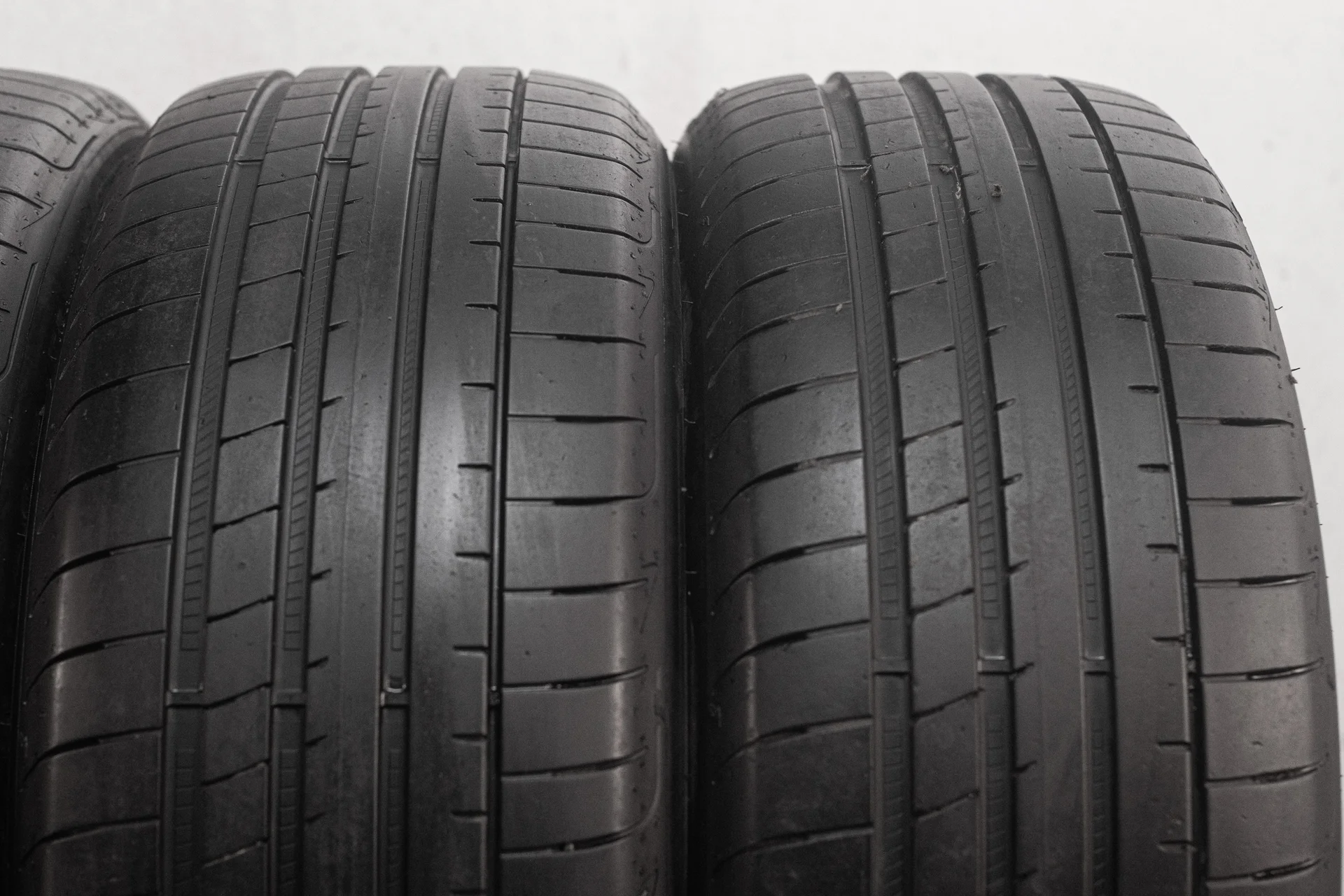 Goodyear Eagle F1 Asymmetric 3 245/45 R20 99V - миниатюра 4