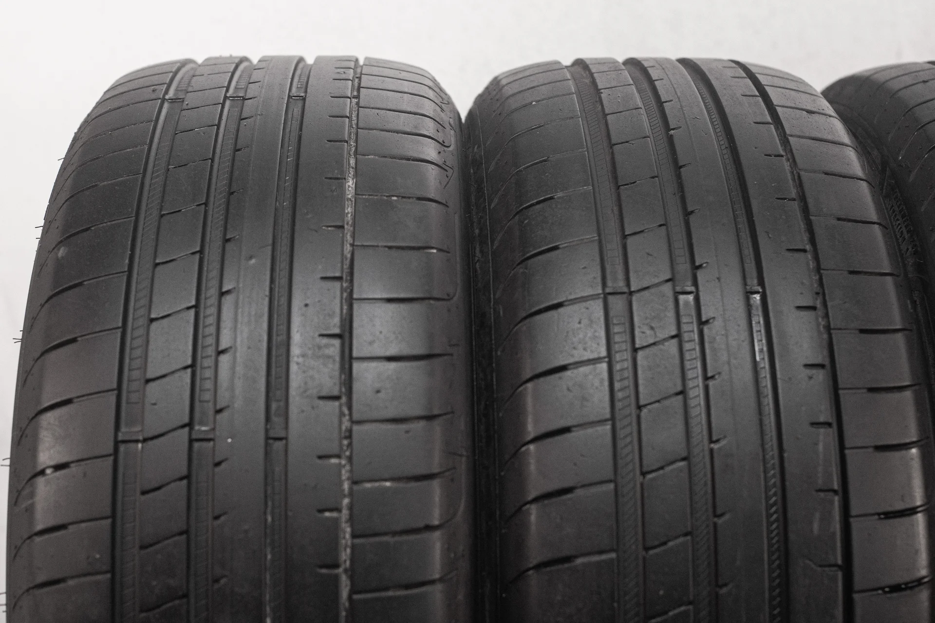 Goodyear Eagle F1 Asymmetric 3 245/45 R20 99V - миниатюра 5