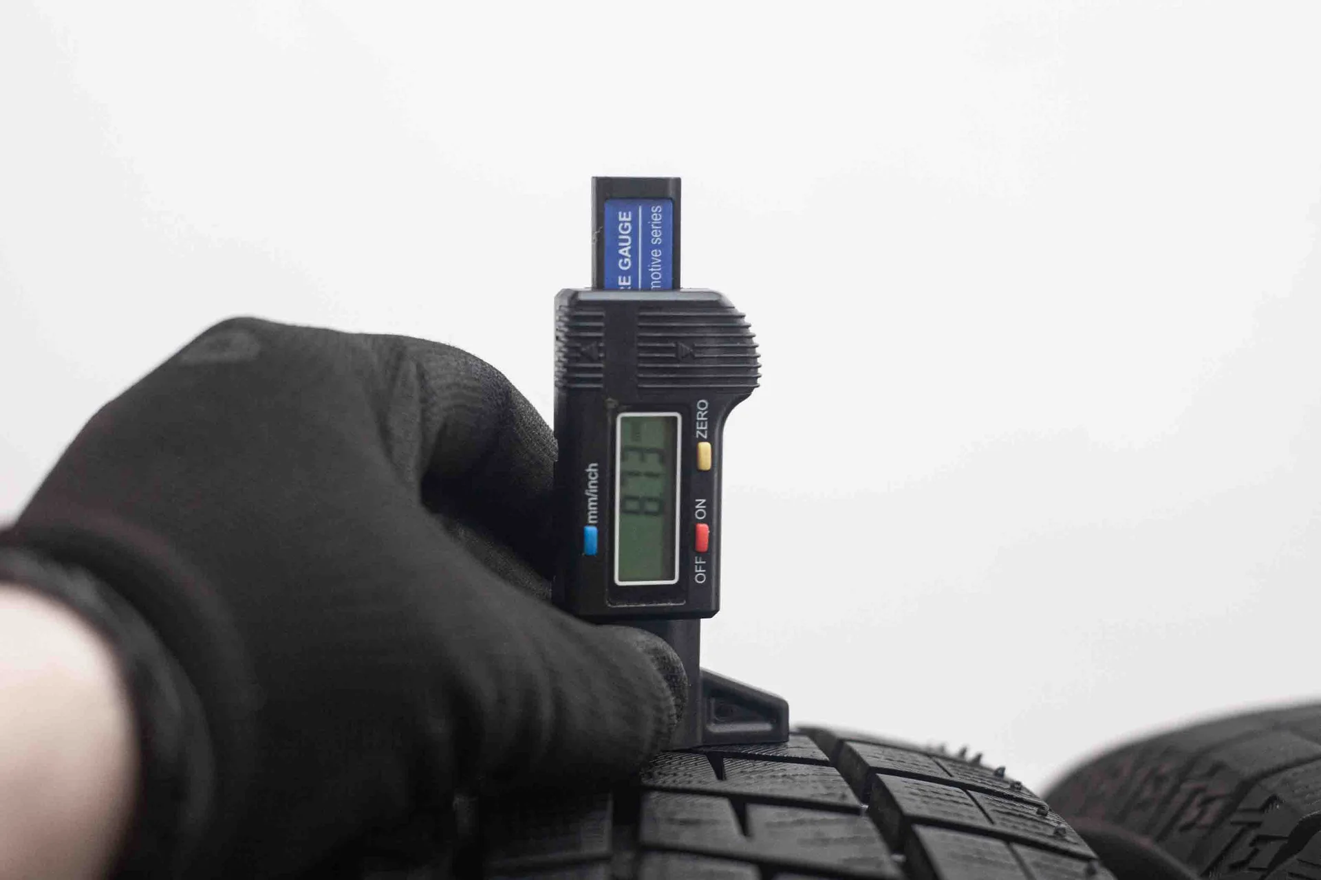 Yokohama Ice Guard IG60 215/55 R18 99Q - миниатюра 2