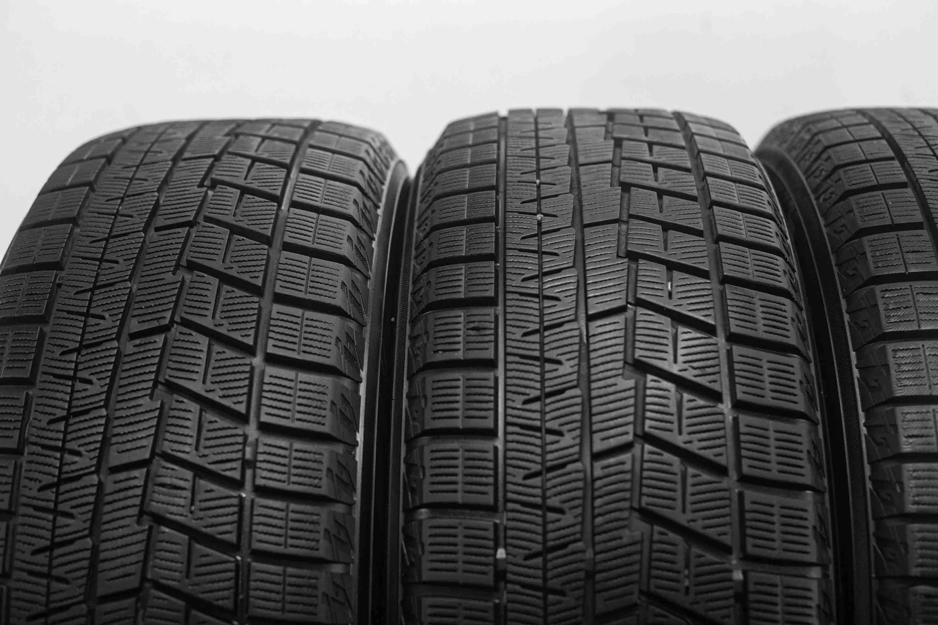 Yokohama Ice Guard IG60 215/55 R18 99Q - миниатюра 5