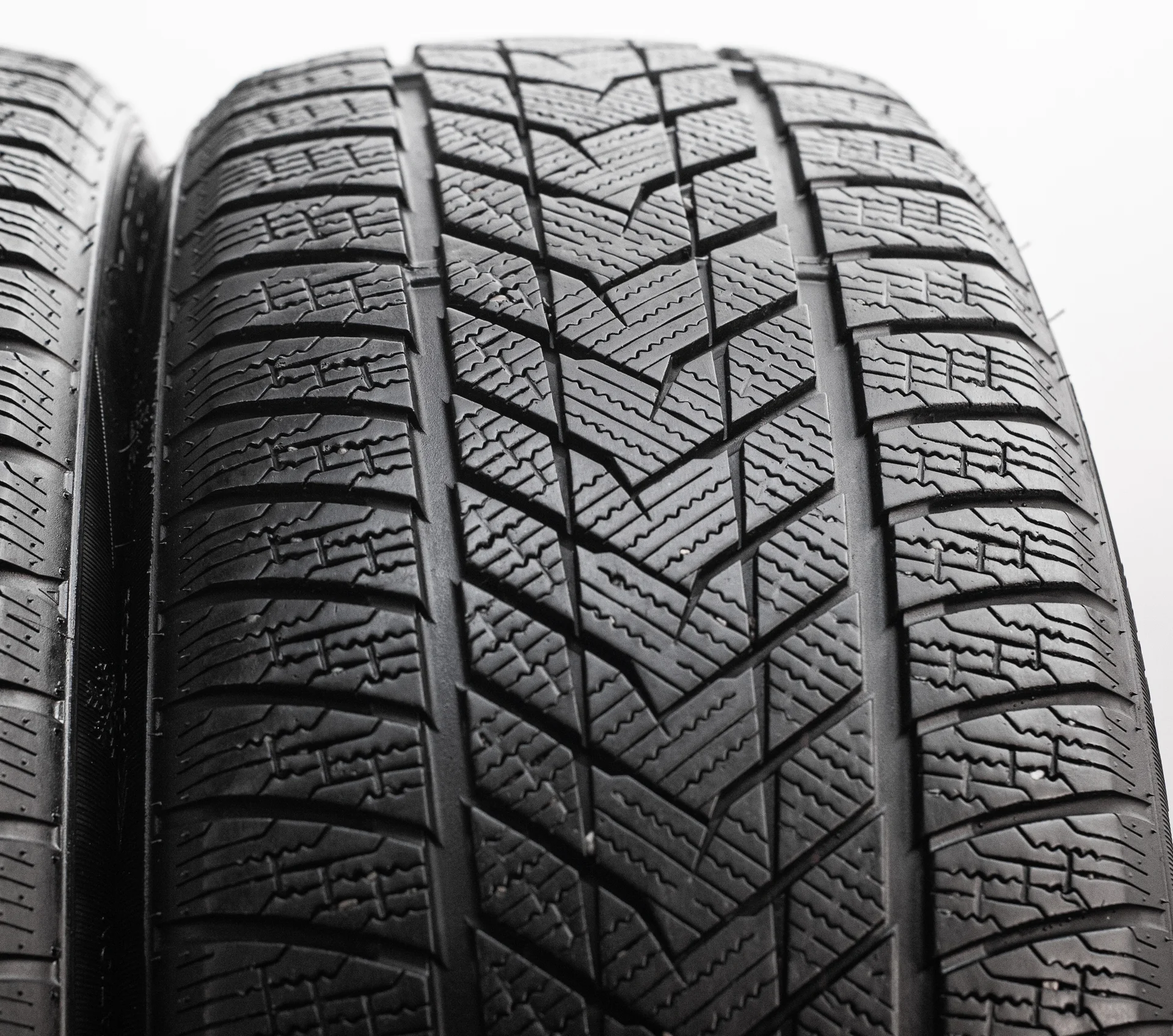Grеnlander IceHawke II 245/45 R20 103V - миниатюра 4