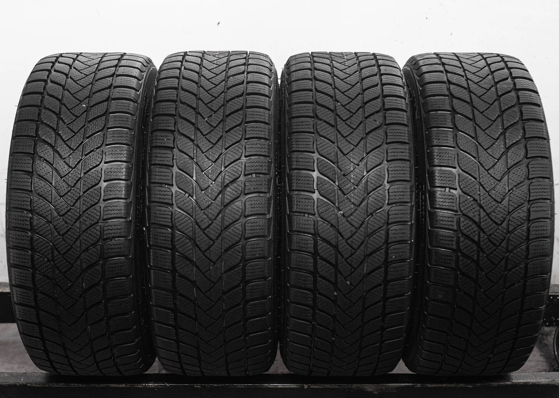 Landsail Winter Lander 225/45 R17 94V - изображение 1