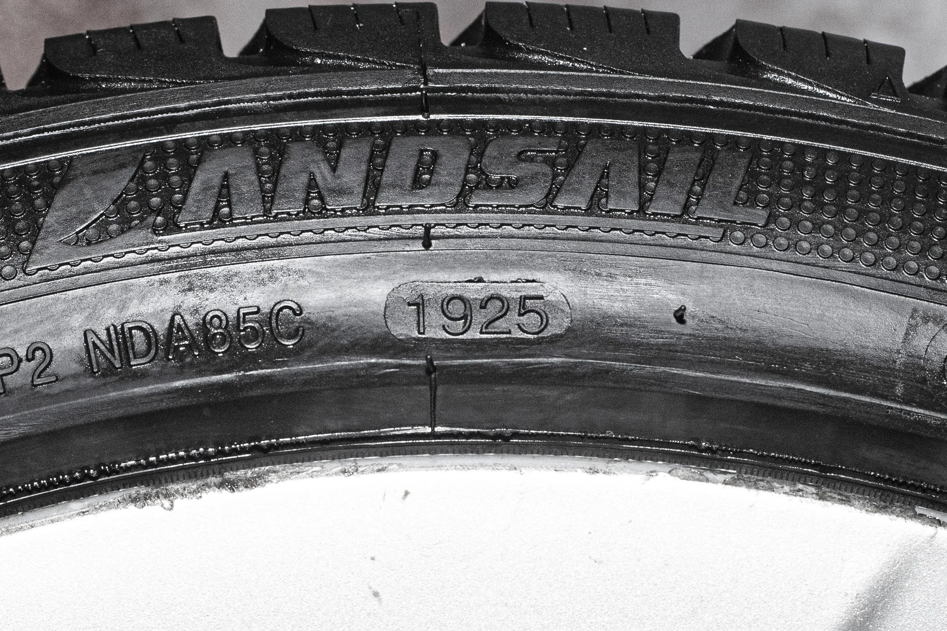 Landsail Winter Lander 225/45 R17 94V - миниатюра 6