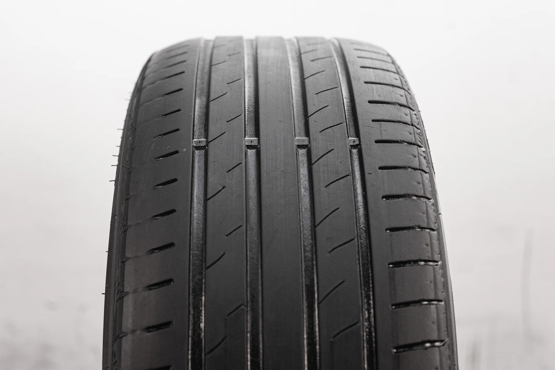 [1 шт.] Roadstone Eurovis Sport 04 225/45 R17 91Y - миниатюра 2