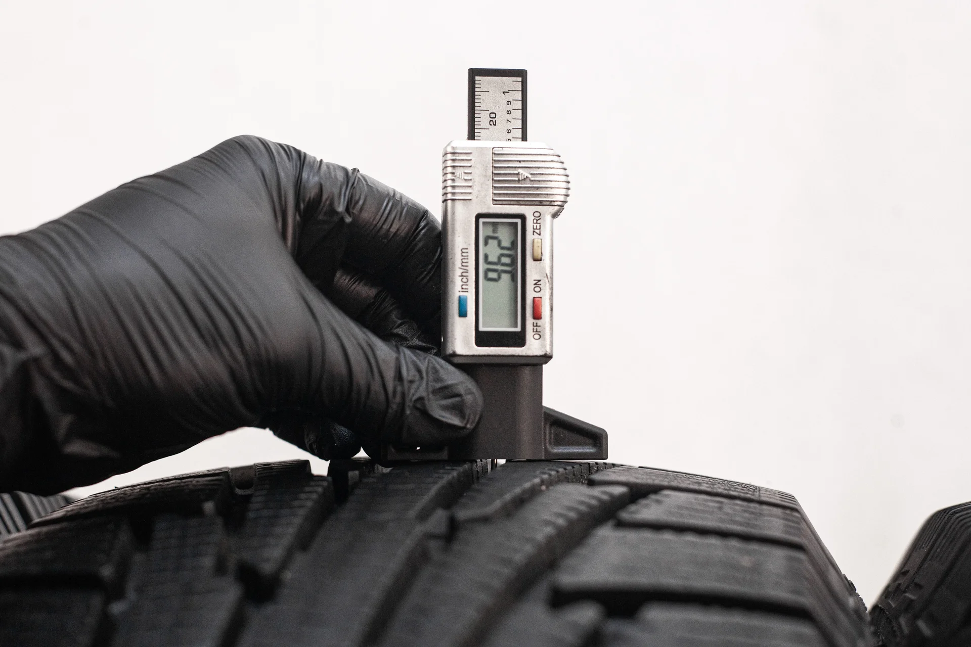 Nokian Nordman RS2 SUV 225/60 R17 103R - миниатюра 2