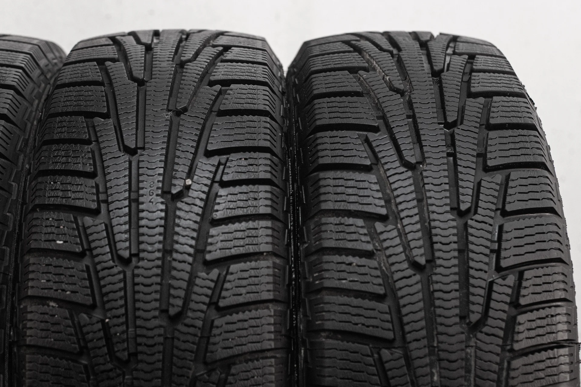 Nokian Nordman RS2 SUV 225/60 R17 103R - миниатюра 4