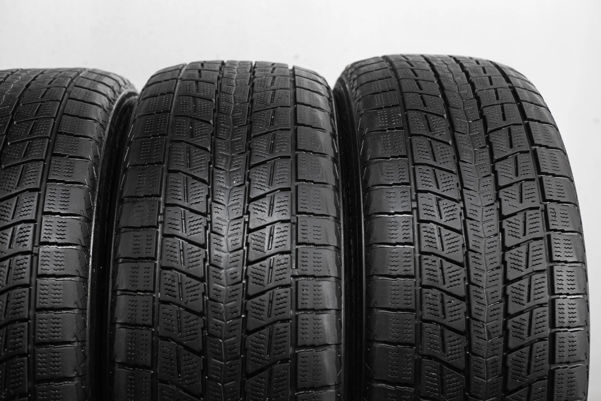 Dunlop Winter Maxx SJ8 255/55 R19 111R - миниатюра 4