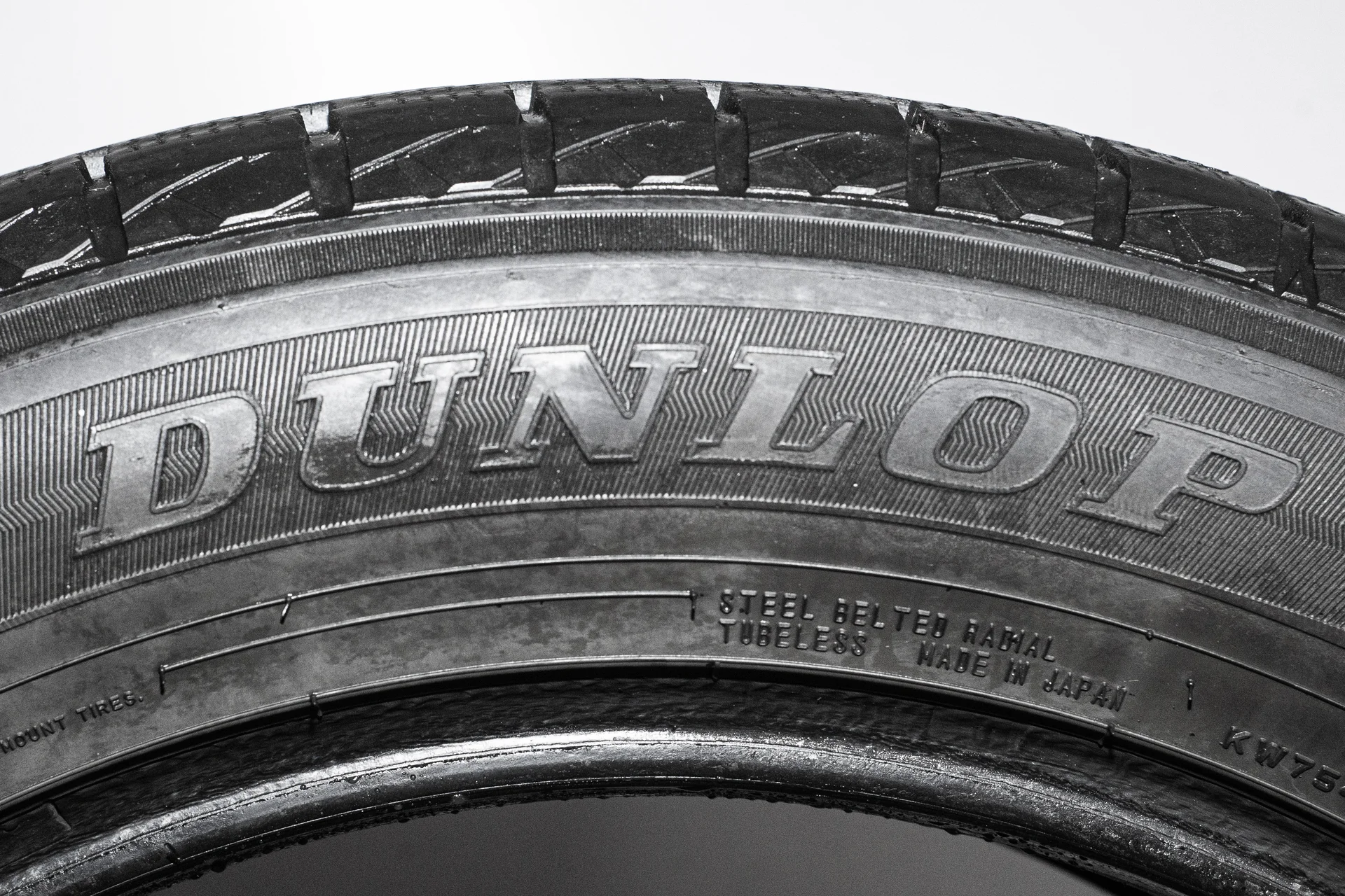 Dunlop Winter Maxx SJ8 255/55 R19 111R - миниатюра 9