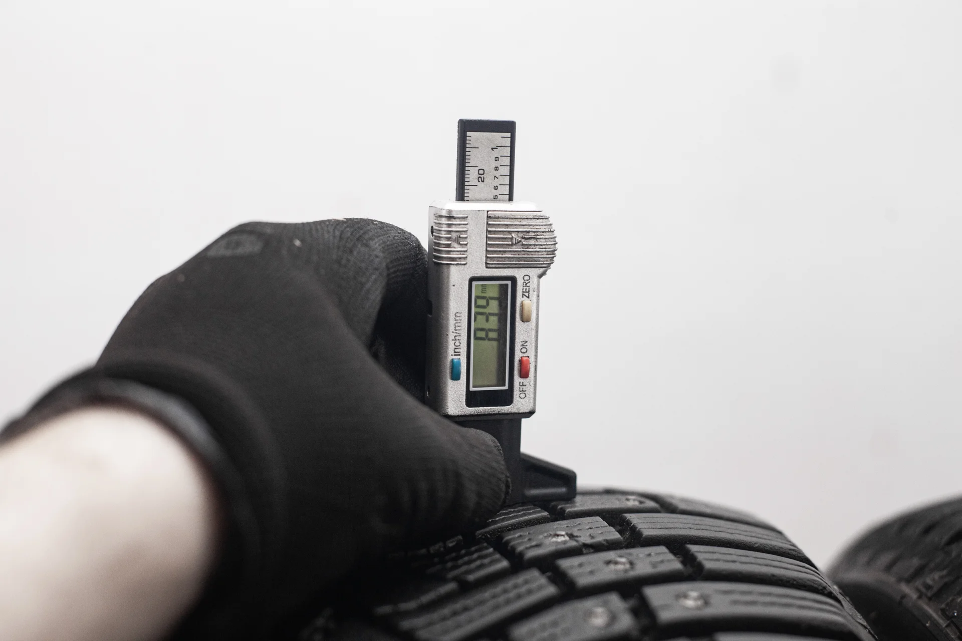 Continental ContiIceContact 3 235/55 R20 105T XL - миниатюра 2