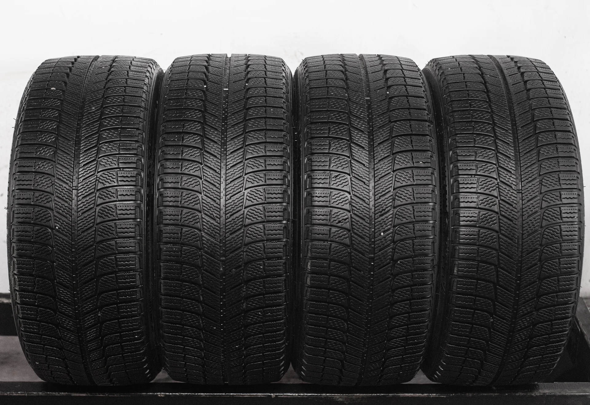 Michelin X-Ice XI3 225/45 R17 94H XL - изображение 1