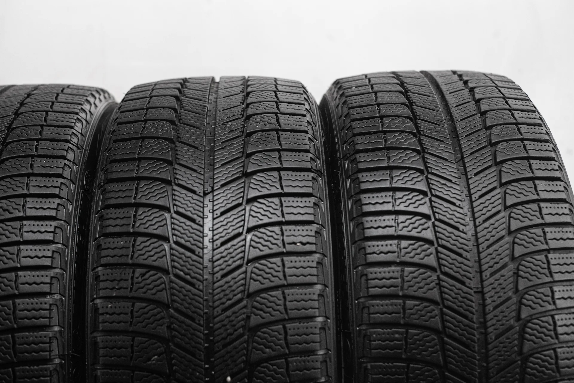 Michelin X-Ice XI3 225/45 R17 94H XL - миниатюра 4