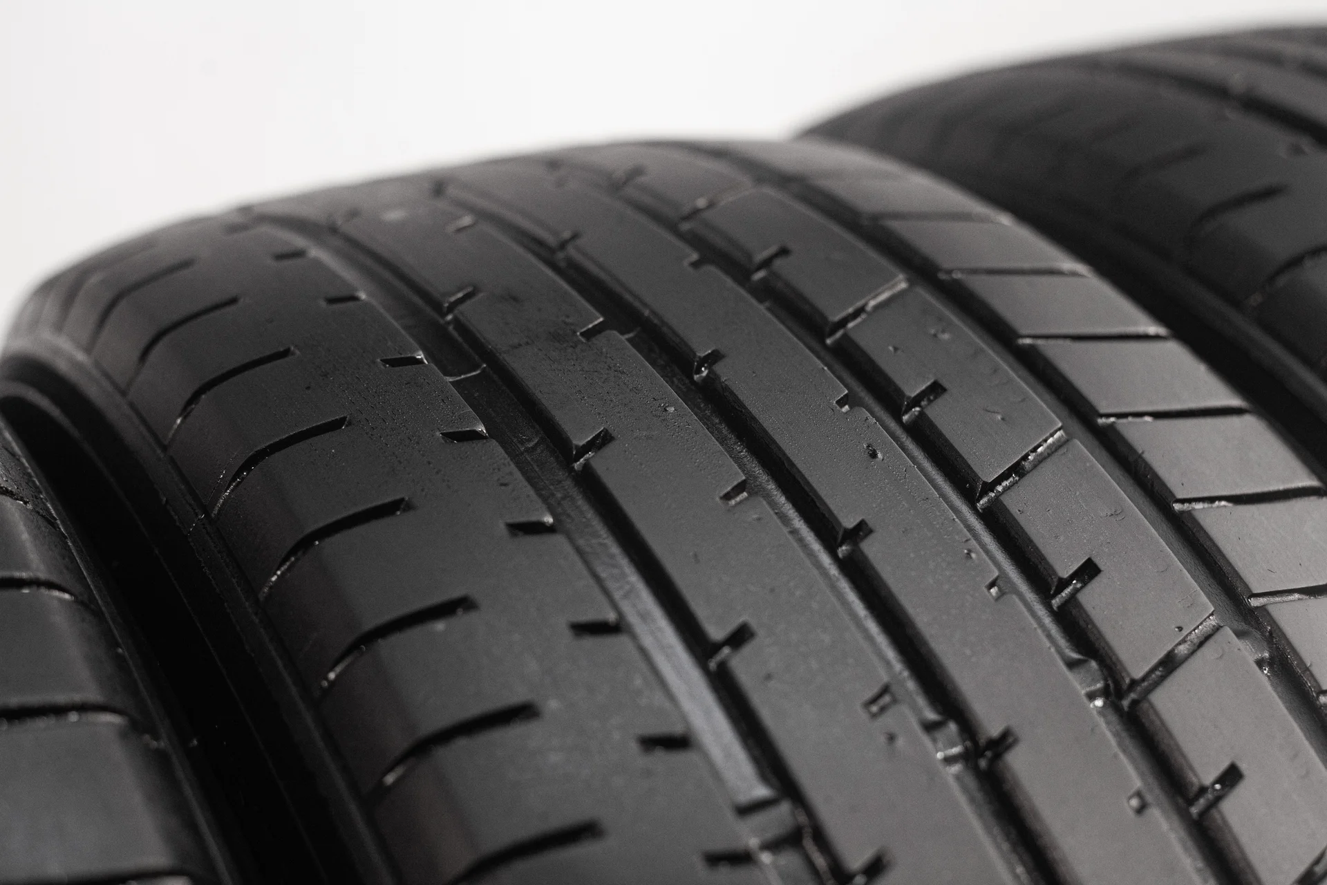 Toyo Proxes R46A 225/55 R19 99V - миниатюра 3