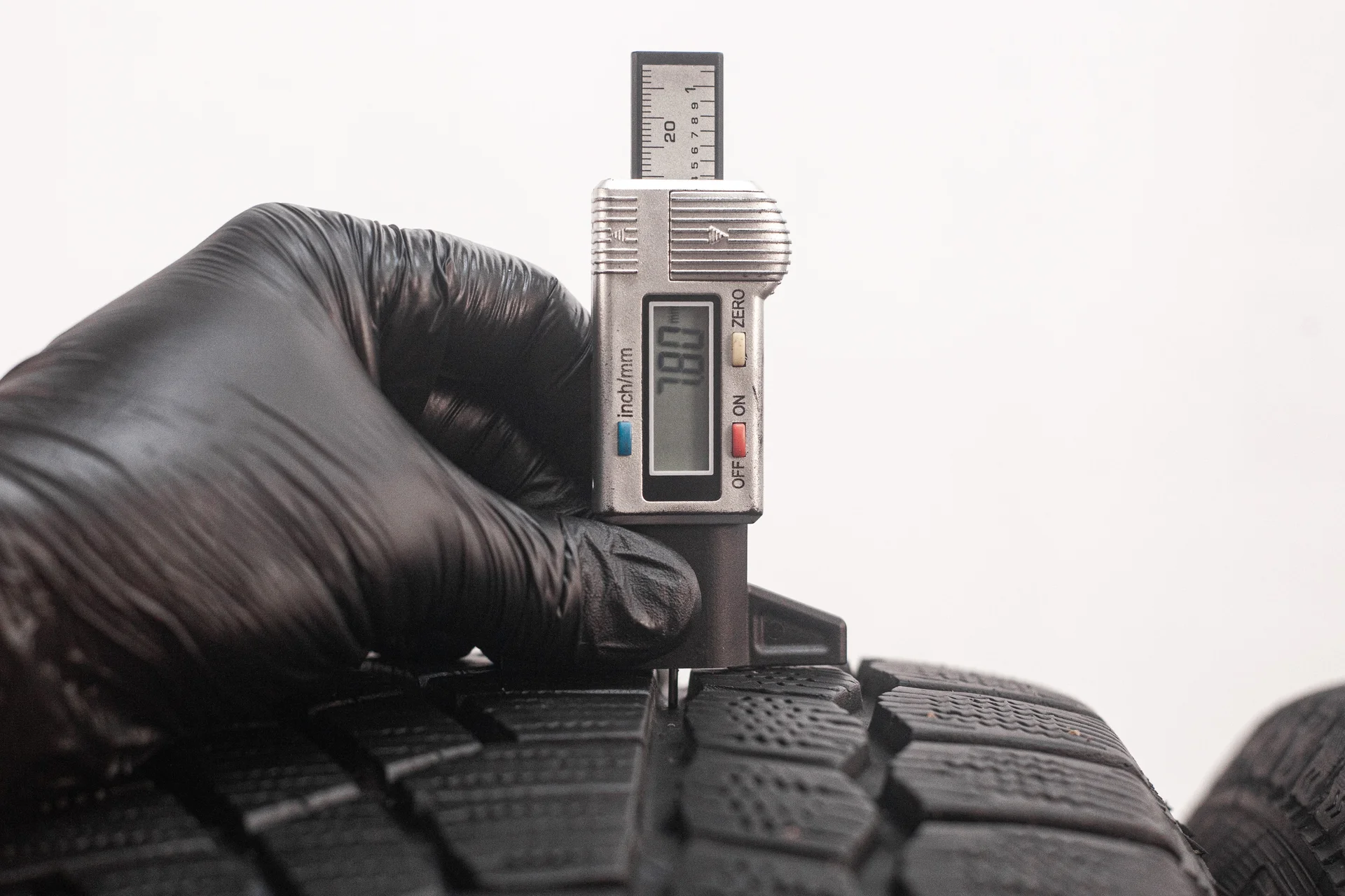 Gislaved Soft Frost 200 215/55 R17 98T - миниатюра 2
