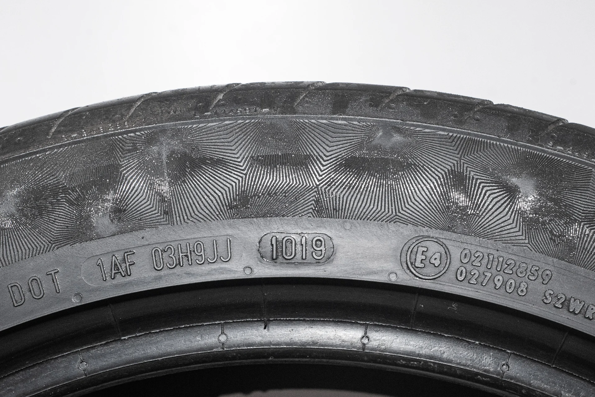 Continental ContiPremiumContact 6 235/45 R18 98Y - миниатюра 9