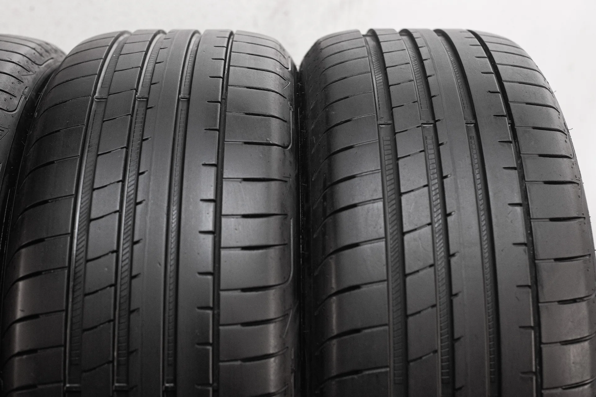 Goodyear Eagle F1 Asymmetric 3 SUV 245/45 R20 99V - миниатюра 4