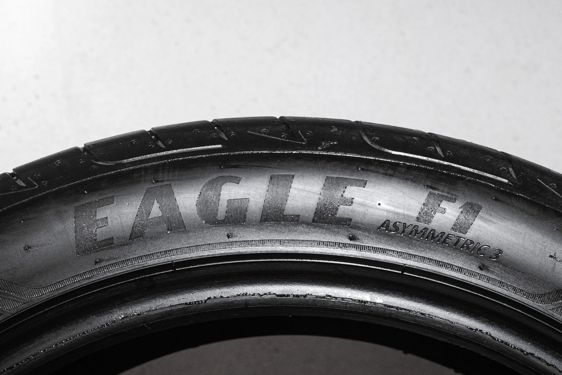 Goodyear Eagle F1 Asymmetric 3 SUV 245/45 R20 99V - миниатюра 7