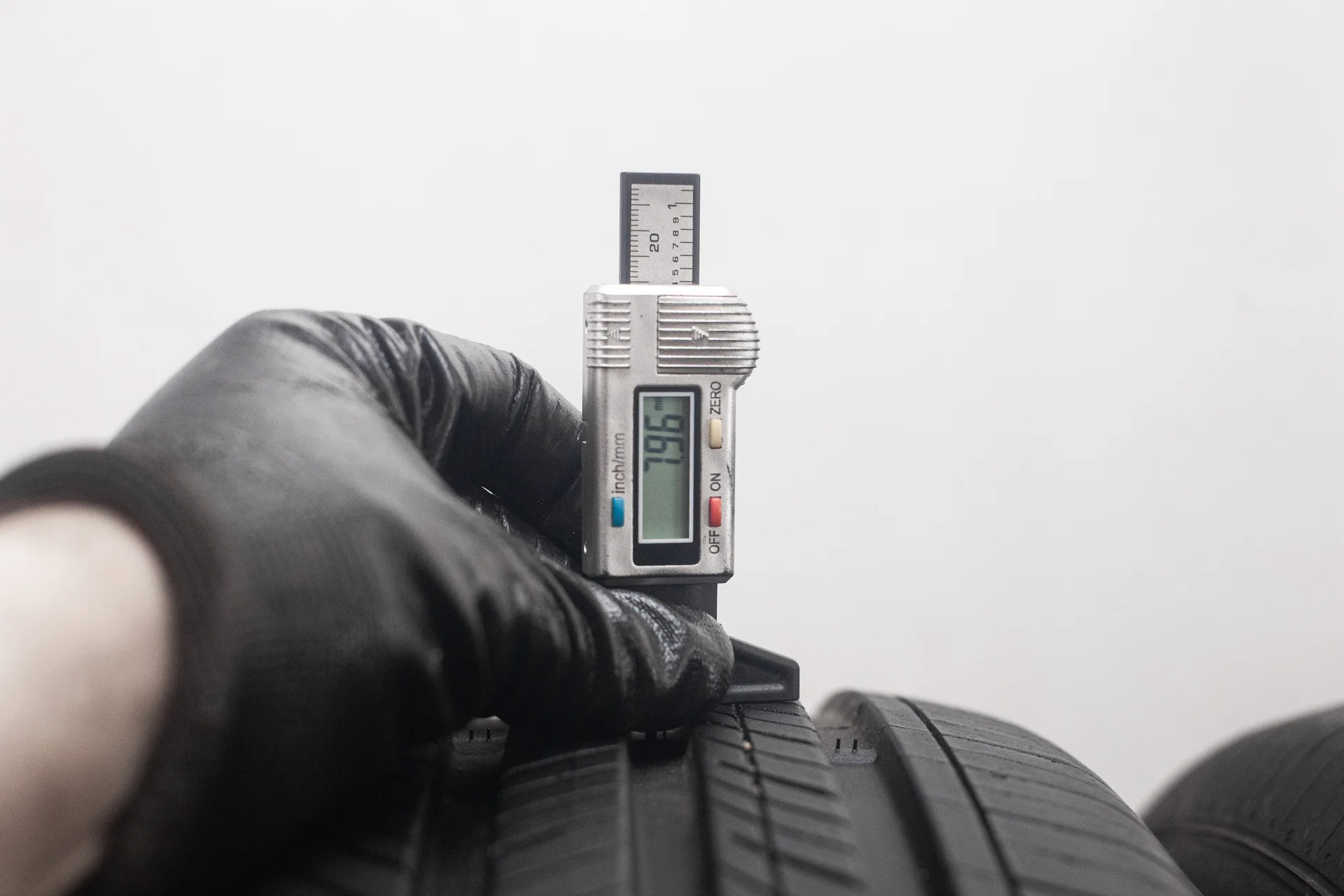 Hankook Ventus S2 AS X 265/65 R17 112H - миниатюра 2