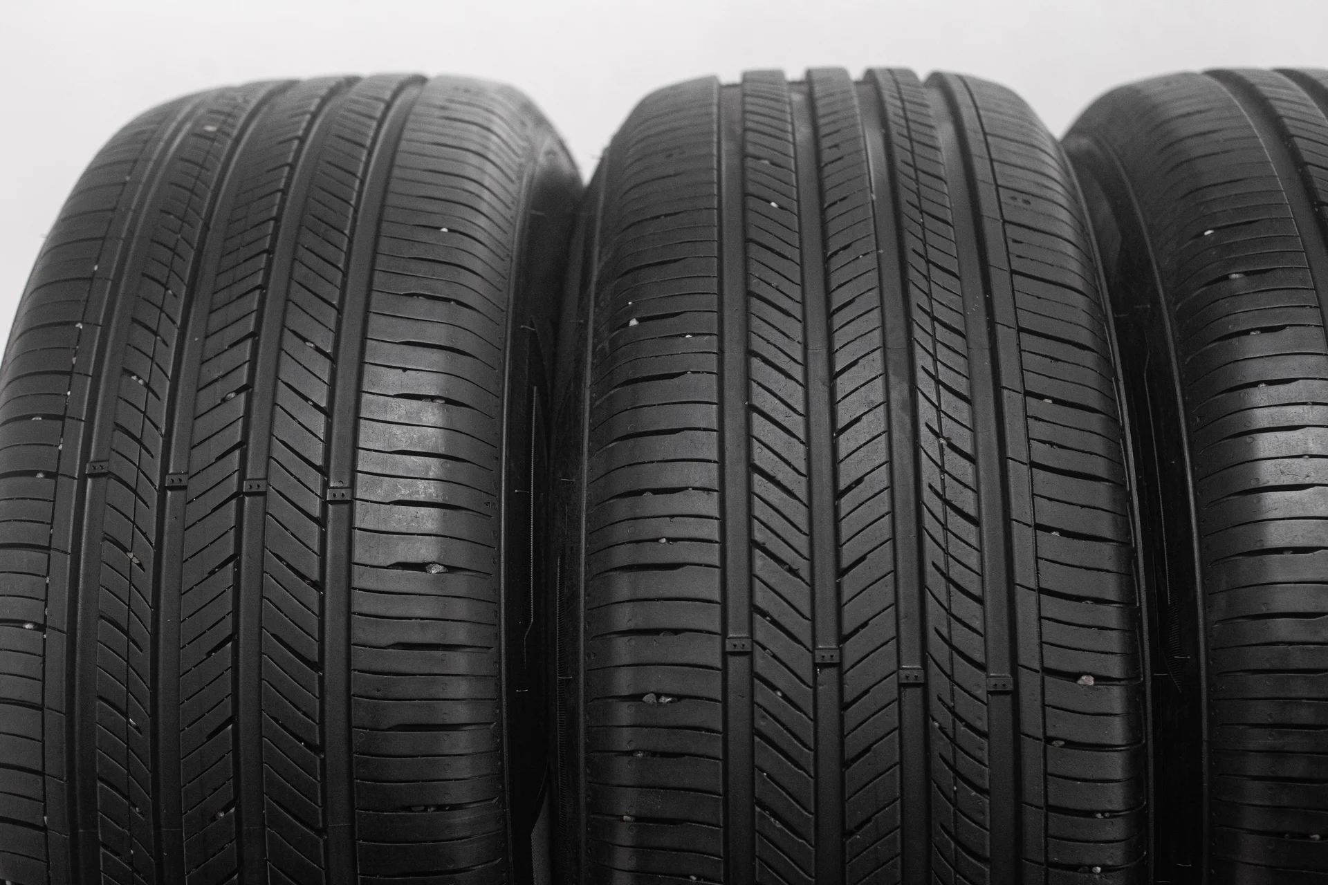 Hankook Ventus S2 AS X 265/65 R17 112H - миниатюра 5