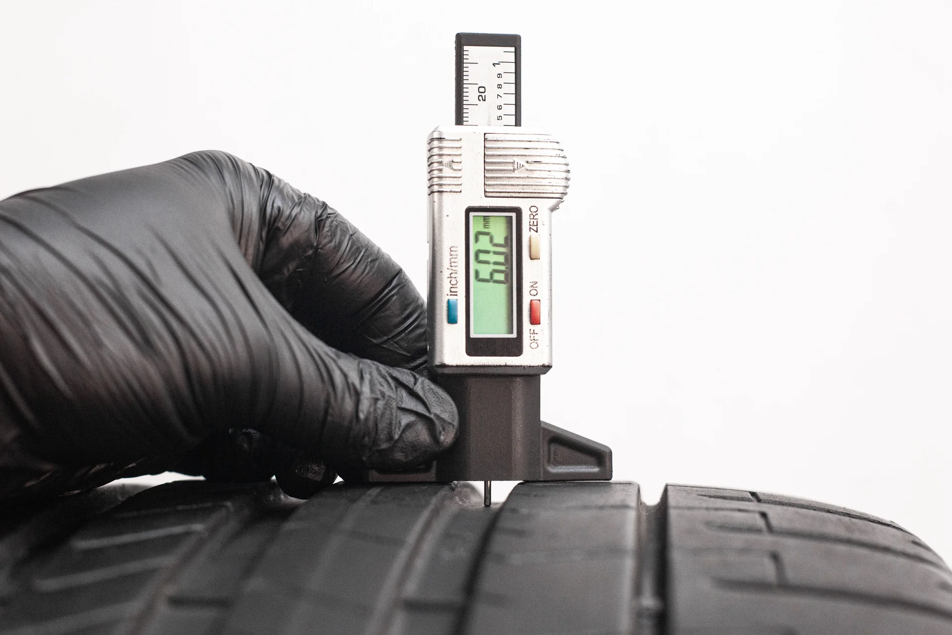 Pirelli PZero 265/40 R22 106V XL NCS ELT - миниатюра 2