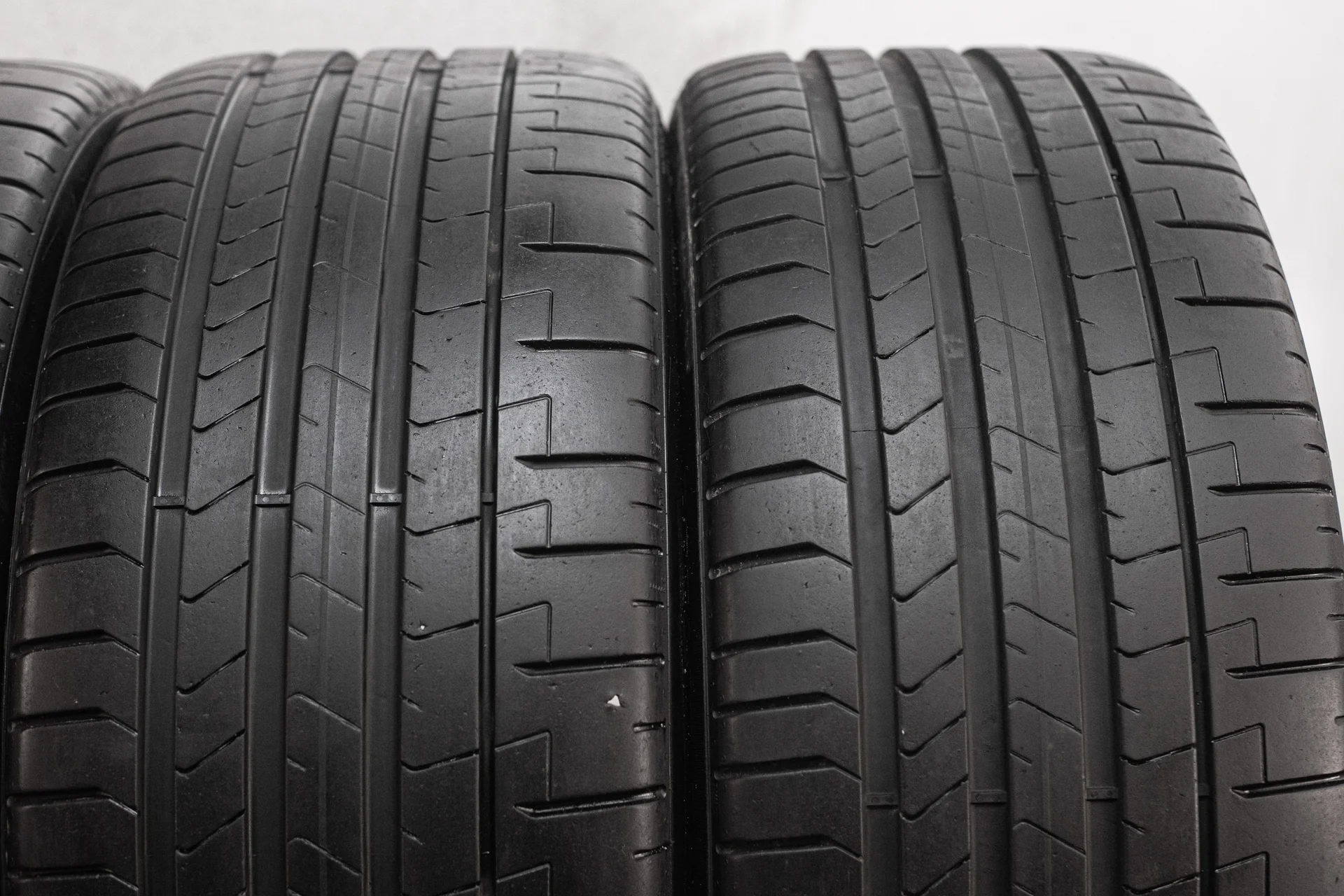 Pirelli PZero 265/40 R22 106V XL NCS ELT - миниатюра 4