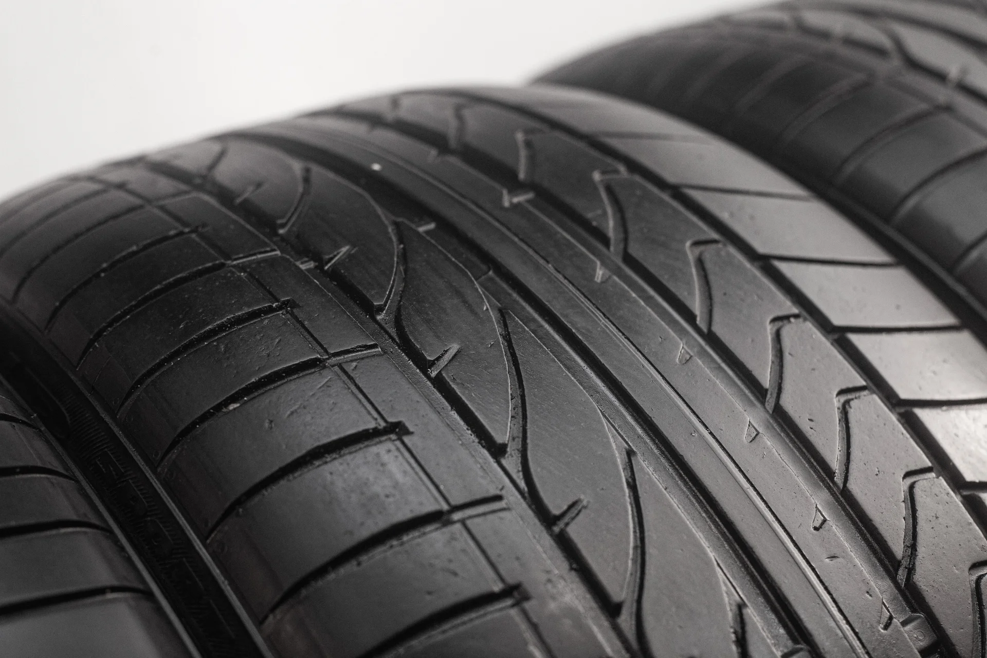 Bridgestone Dueler H/P Sport 285/40 R21 109Y + 315/35 R21 111Y - миниатюра 4