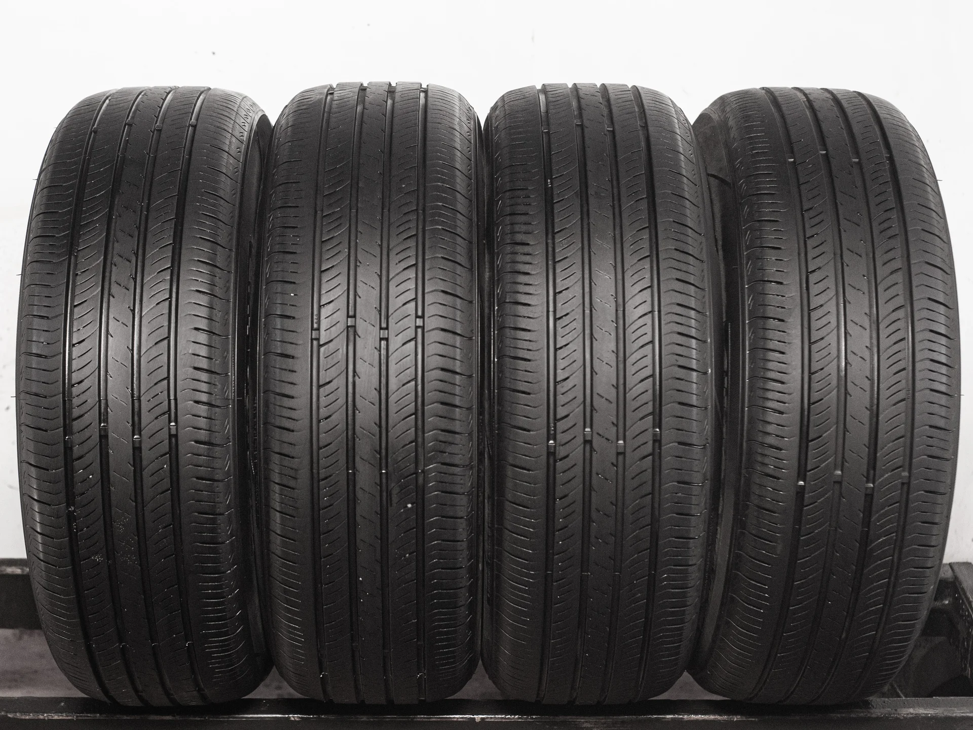 Chaoyang SU318a H/T 225/60 R18 100H - изображение 1