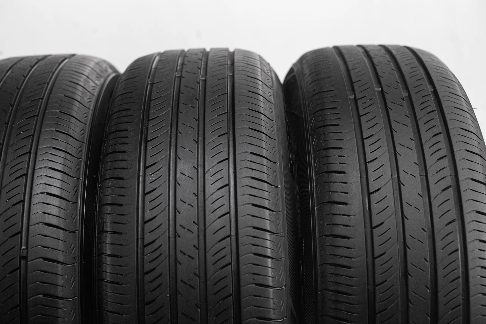 Chaoyang SU318a H/T 225/60 R18 100H - миниатюра 4
