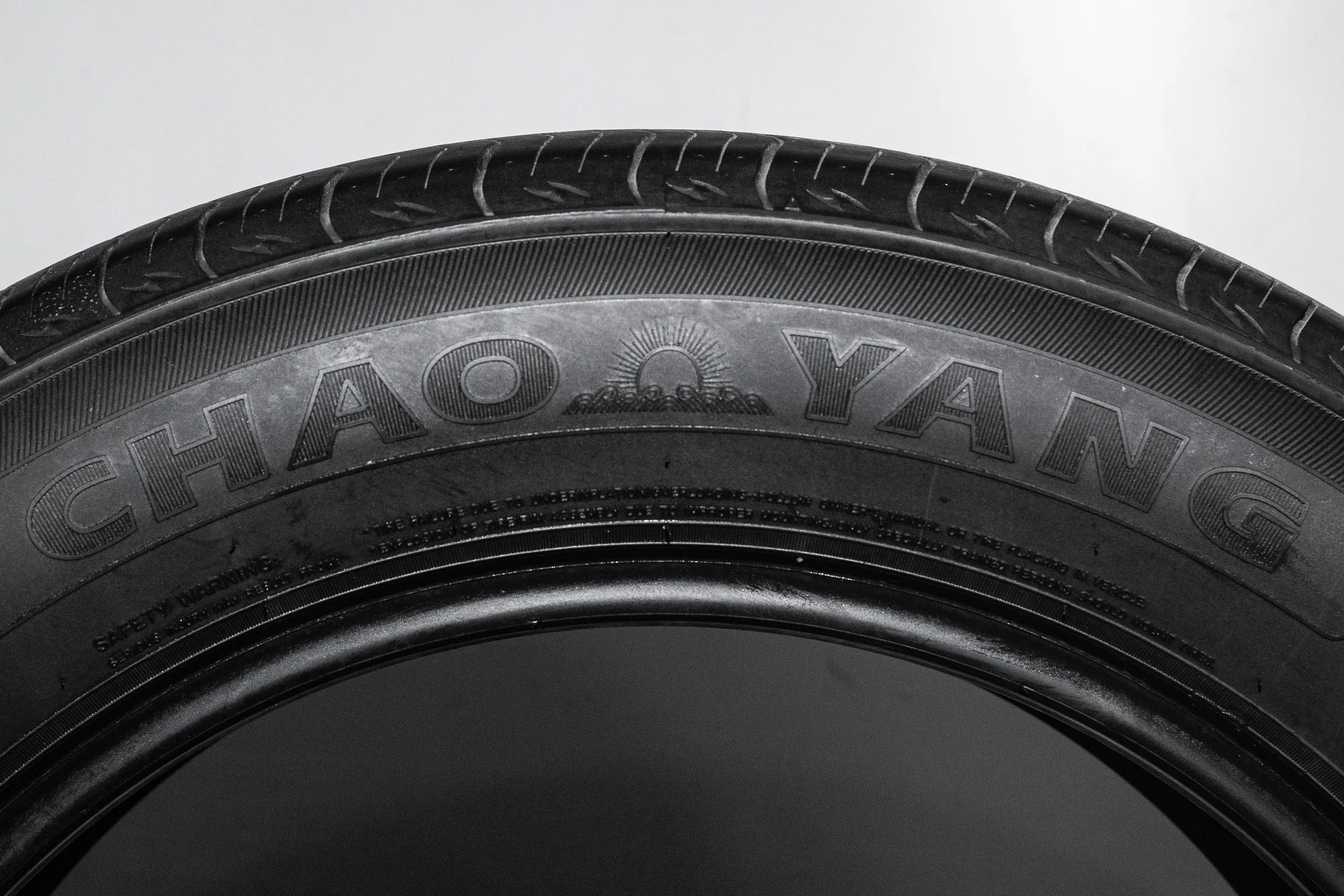 Chaoyang SU318a H/T 225/60 R18 100H - миниатюра 8