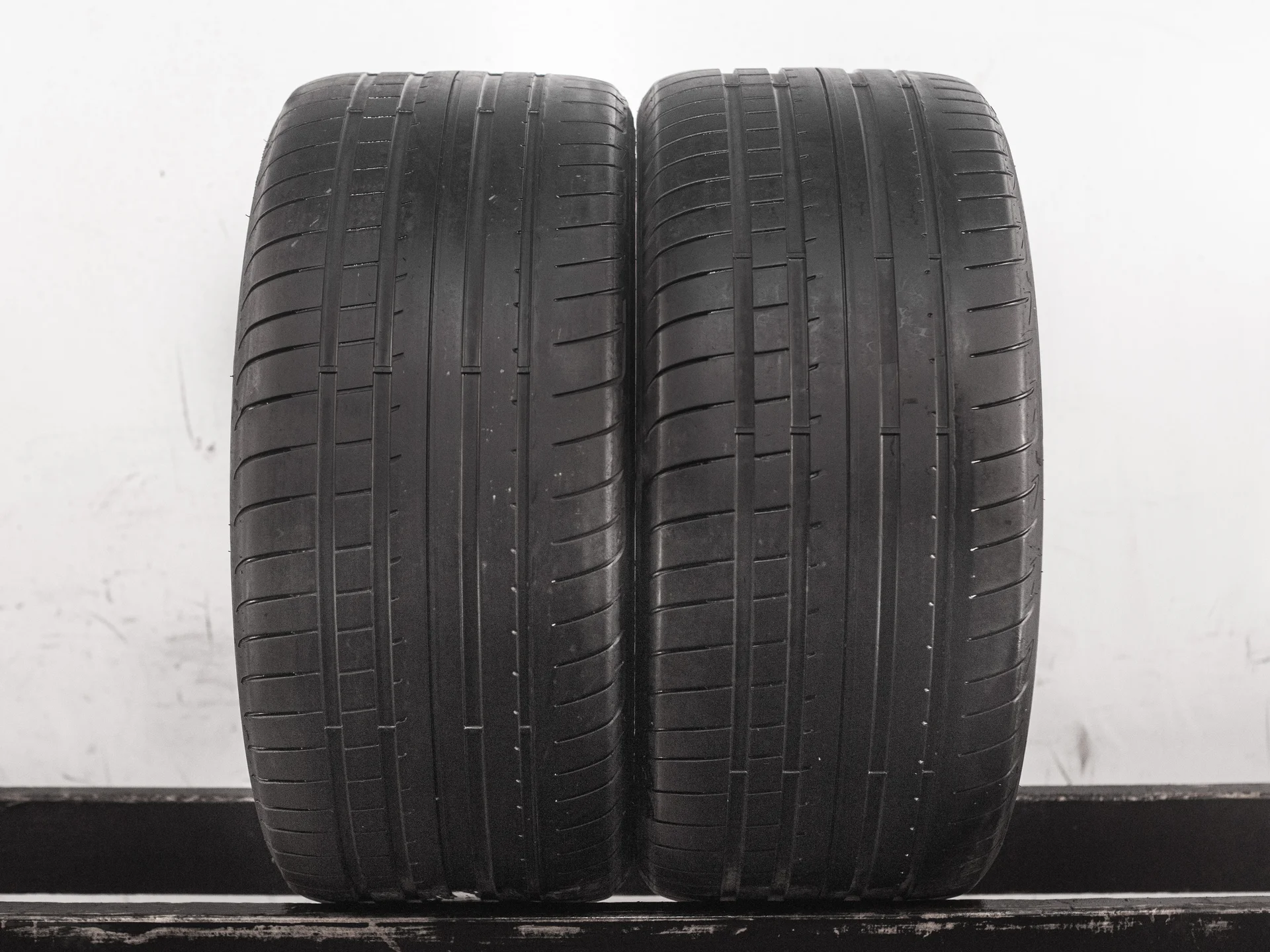 [2] Goodyear Eagle F1 Asymmetric 3 275/35 R19 100Y RF