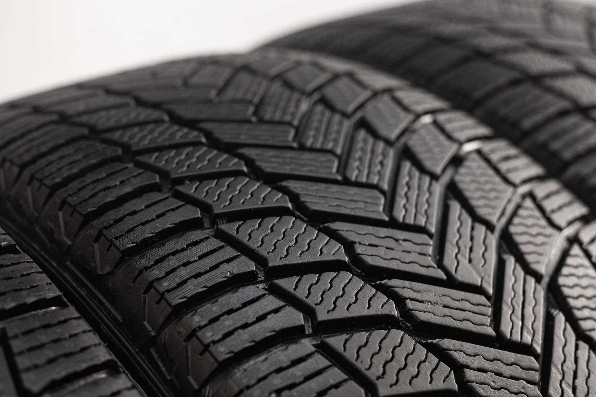 Michelin X-Ice Snow SUV 235/50 R20 104T - миниатюра 3